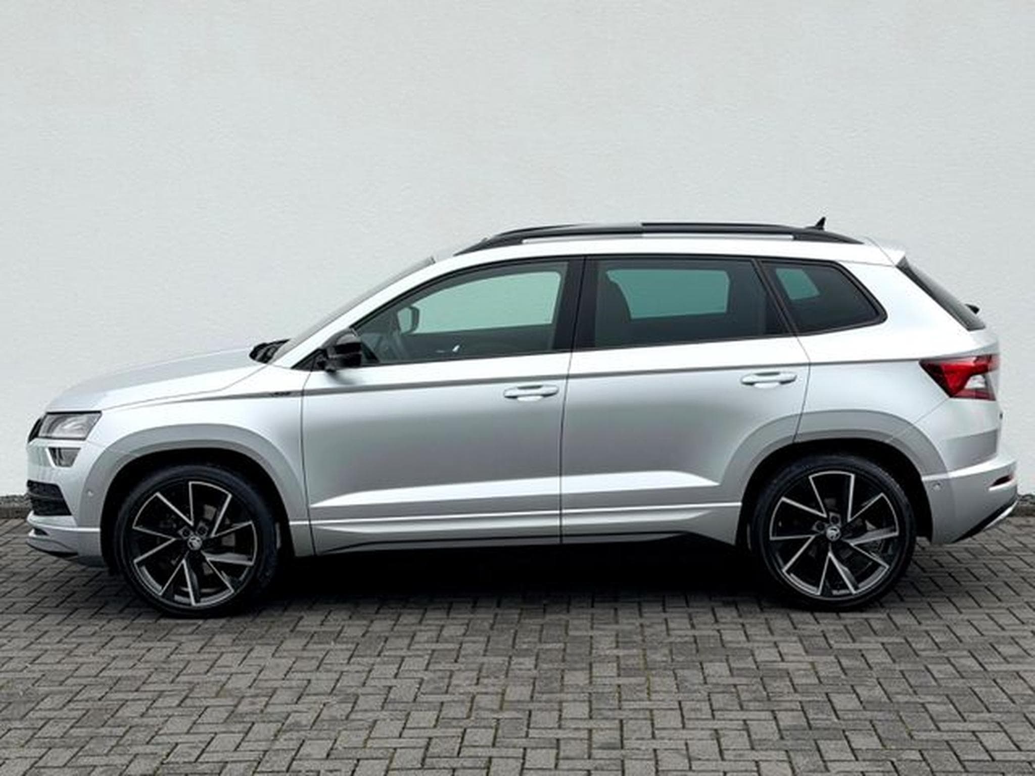 Skoda Karoq Karoq Sportline 2.0 TSI DSG 4x4/PANO/LED/ACC/AHK (2022) - Photo 8