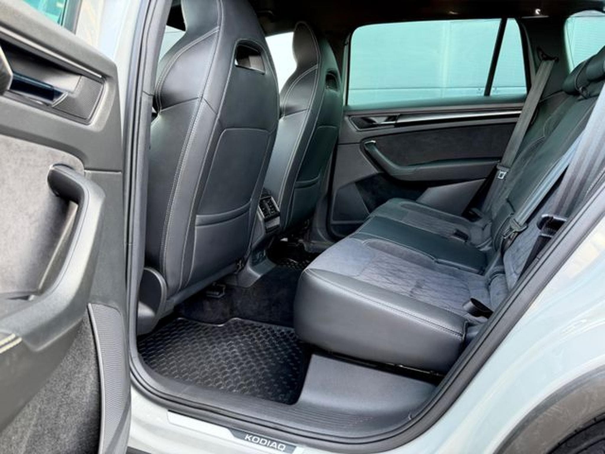 Skoda Kodiaq Kodiaq Sportline 2.0 TSI DSG 4x4 /LED/ACC/AHK/ (2019) - Photo 14