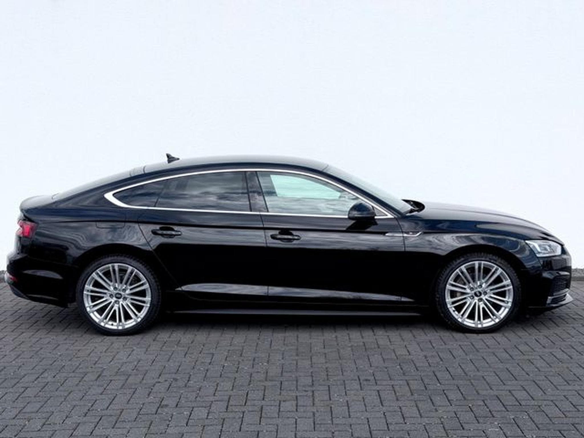 Audi A5 A5 Sportback 40 TDI quattro S line Sport Plus (2020) - Photo 4