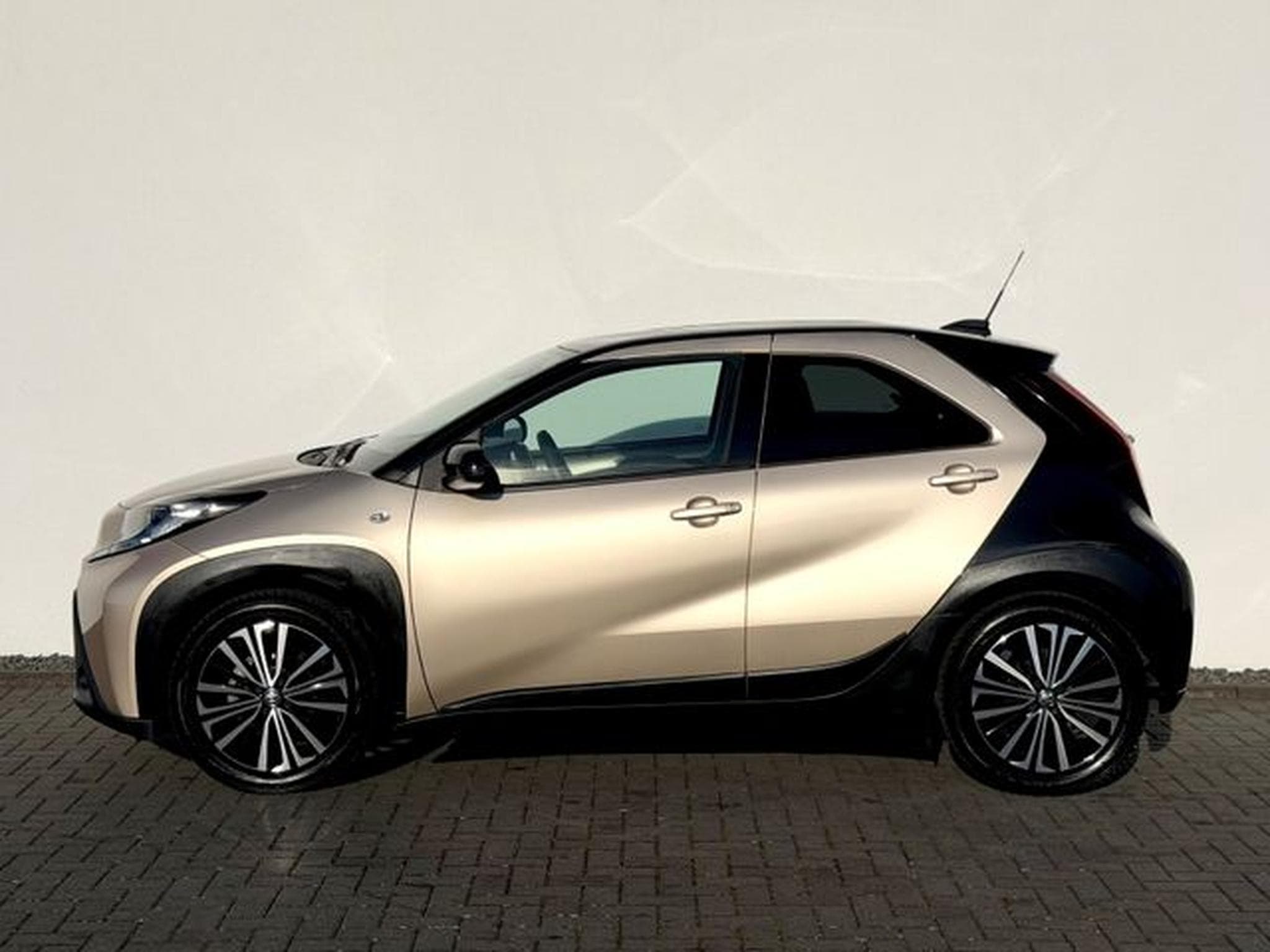 Toyota Aygo Aygo X 1.0 /ACC/CAM/KLIMA/GARANTIE/ (2022) - Foto 8
