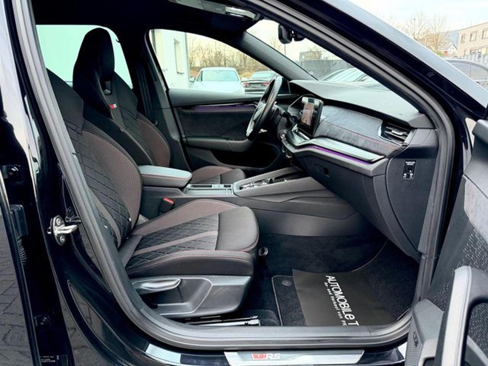 Skoda Octavia Octavia Combi RS 2.0 TDI DSG /LED/ACC/1.HAND/ (2021) - Foto 13