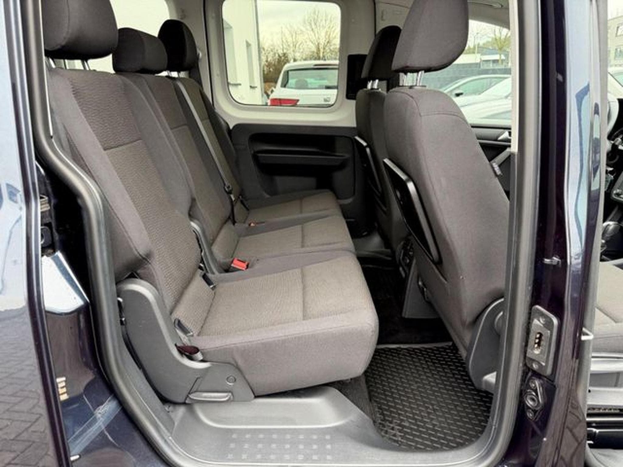 VW Caddy Caddy 1.4 TSI DSG /LED/PDC/SHZ/AHK/GARANTIE (2016) - Foto 15