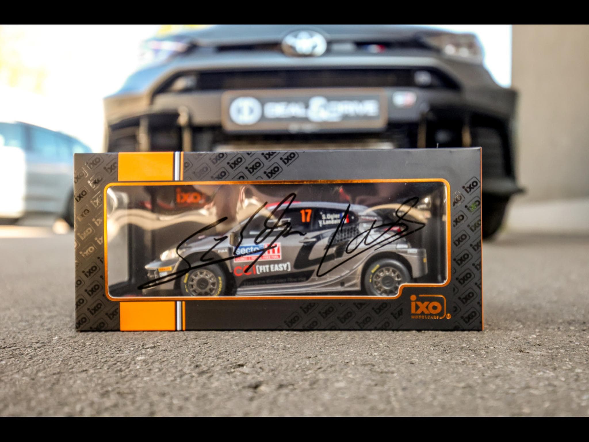Toyota Yaris GR-FOUR 1.6 TURBO BVM6 4WD - SÉBASTIEN OGIER EDITION – 1 OF (2025) - Photo 23