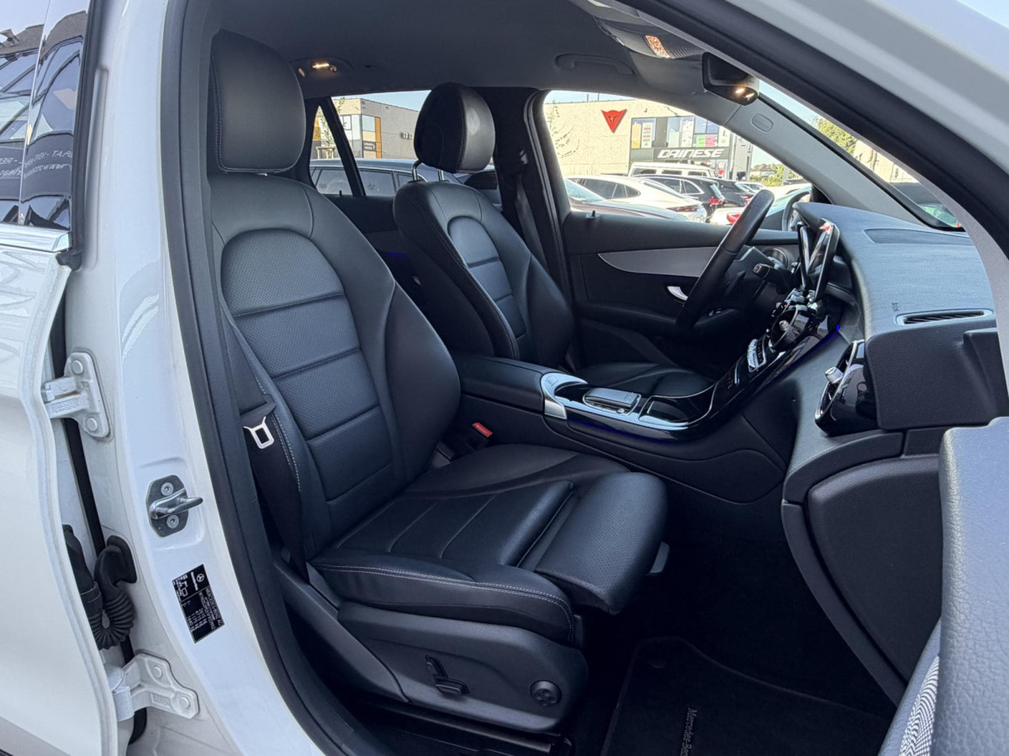 Mercedes GLC 300 GLC300e 4MATIC/ SUSPENSIONS PNEUMATIQUES/ BURMESTER/ AGILITY (2021) - Photo 17