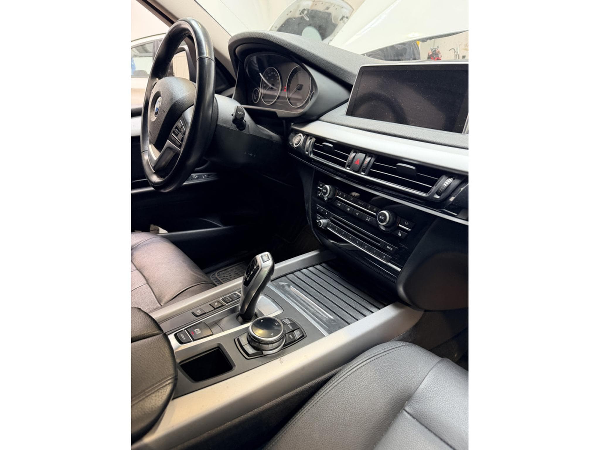 BMW X5 X5 xDrive 30 d/ /7Sitzer/Toit ouvrant Pano/19/bi xénon/Leder (2014) - Photo 9