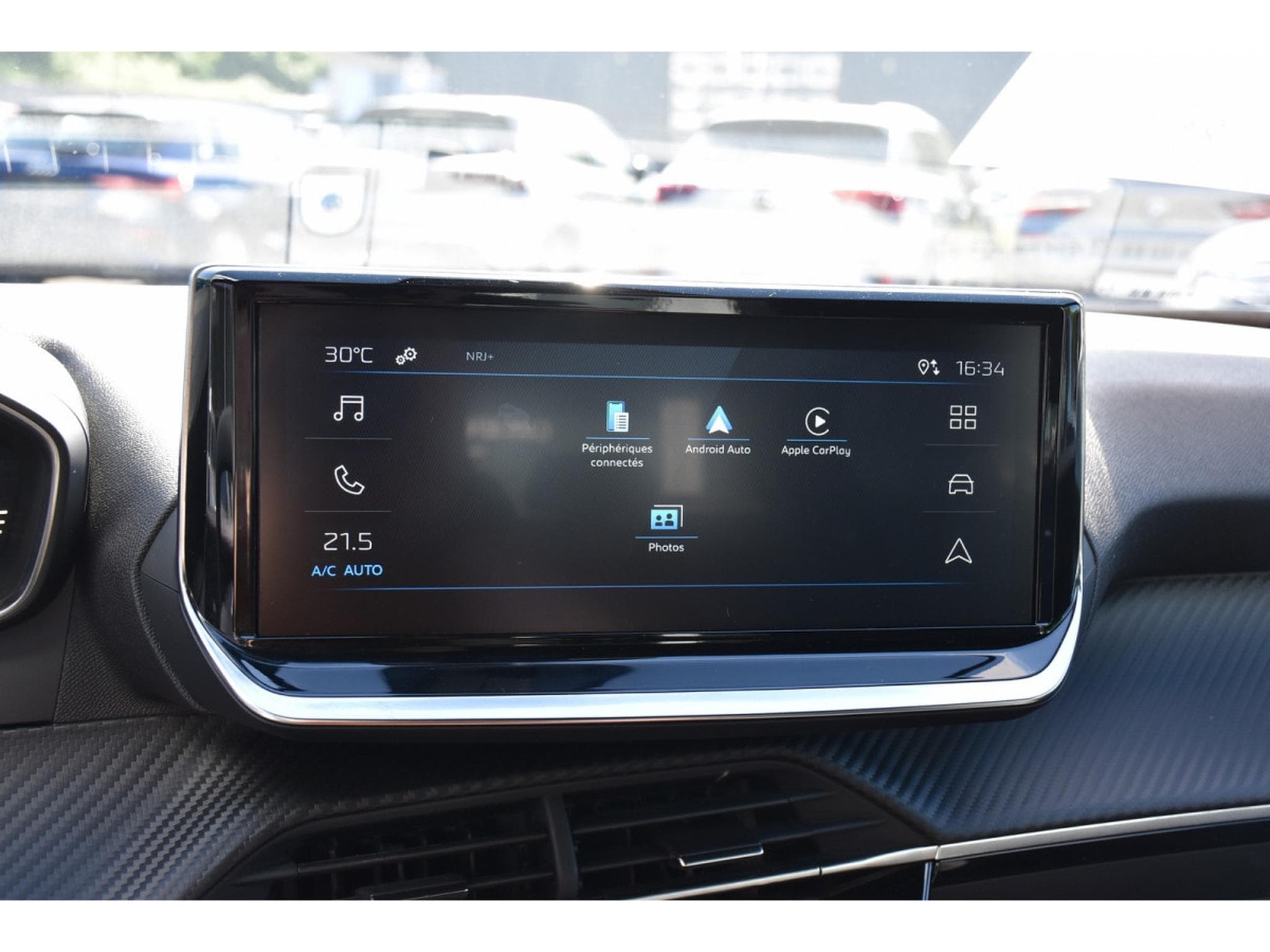Peugeot 2008 1.2 Hybrid 145 e-DCS6 Style REGUL LANE PDC 1° MAIN (2025) - Photo 11