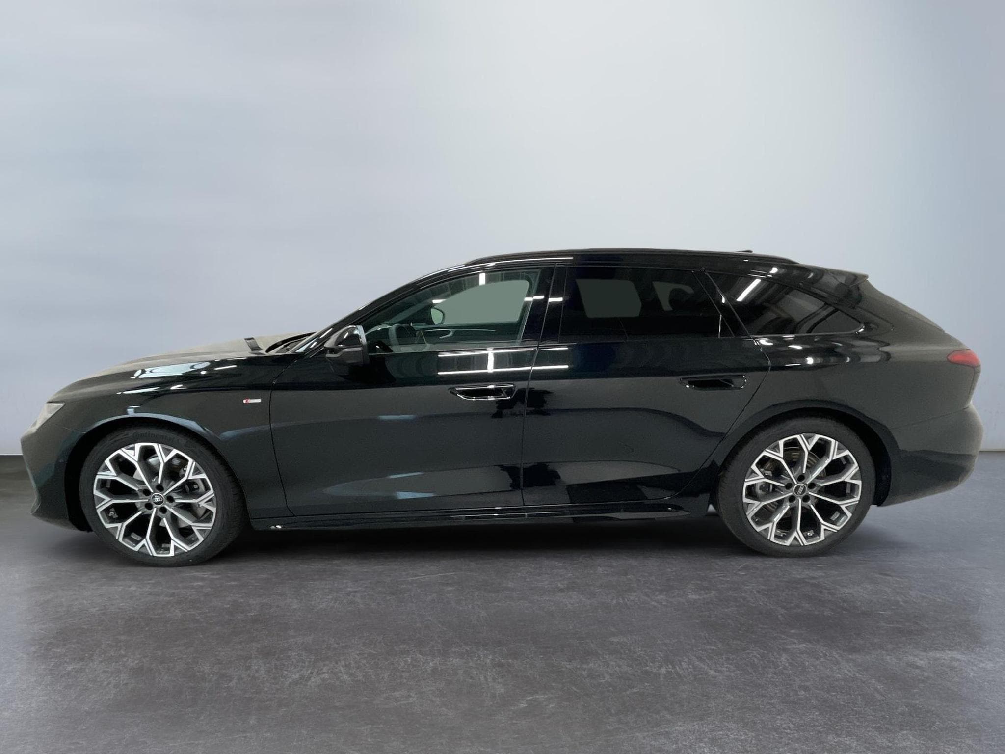 Audi A6 Avant S-Line 2.0 (2025) - Photo 4