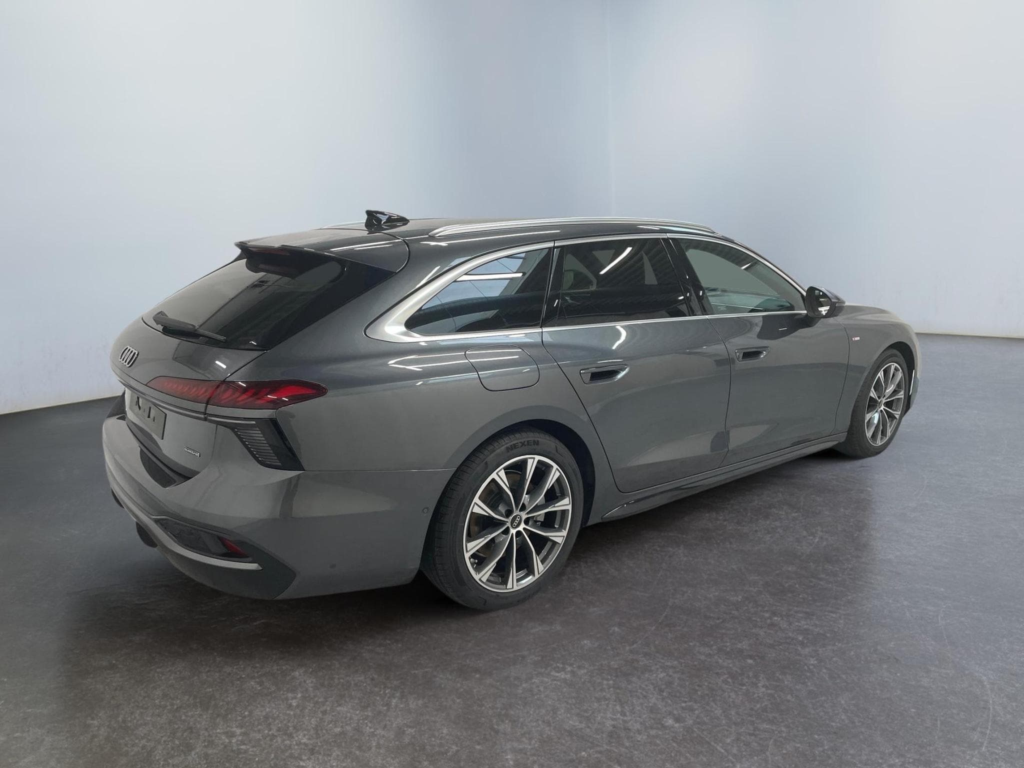 Audi A6 Avant S-Line 2.0 (2025) - Photo 3