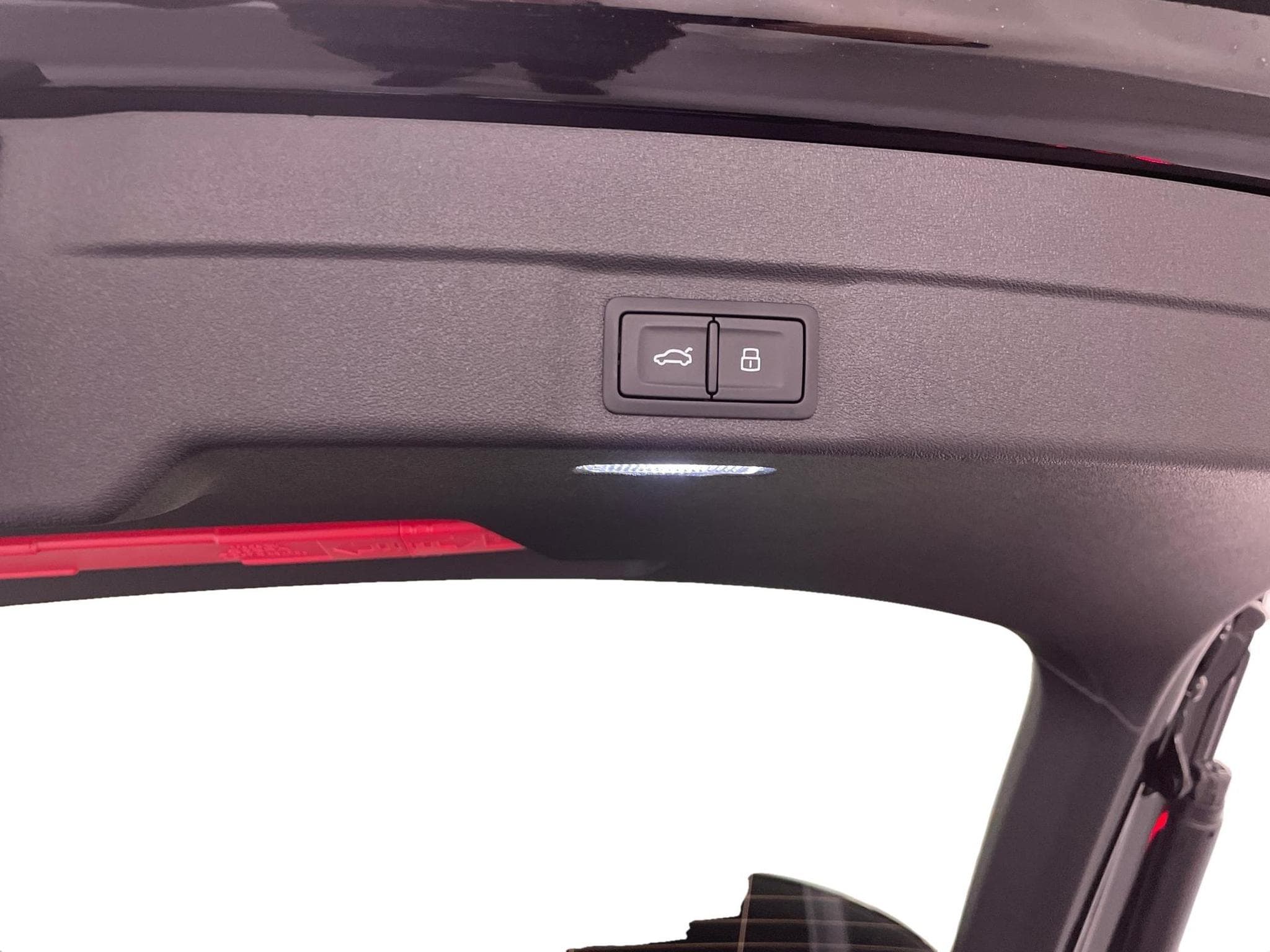 Audi A6 Avant S-Line 2.0 (2025) - Photo 10