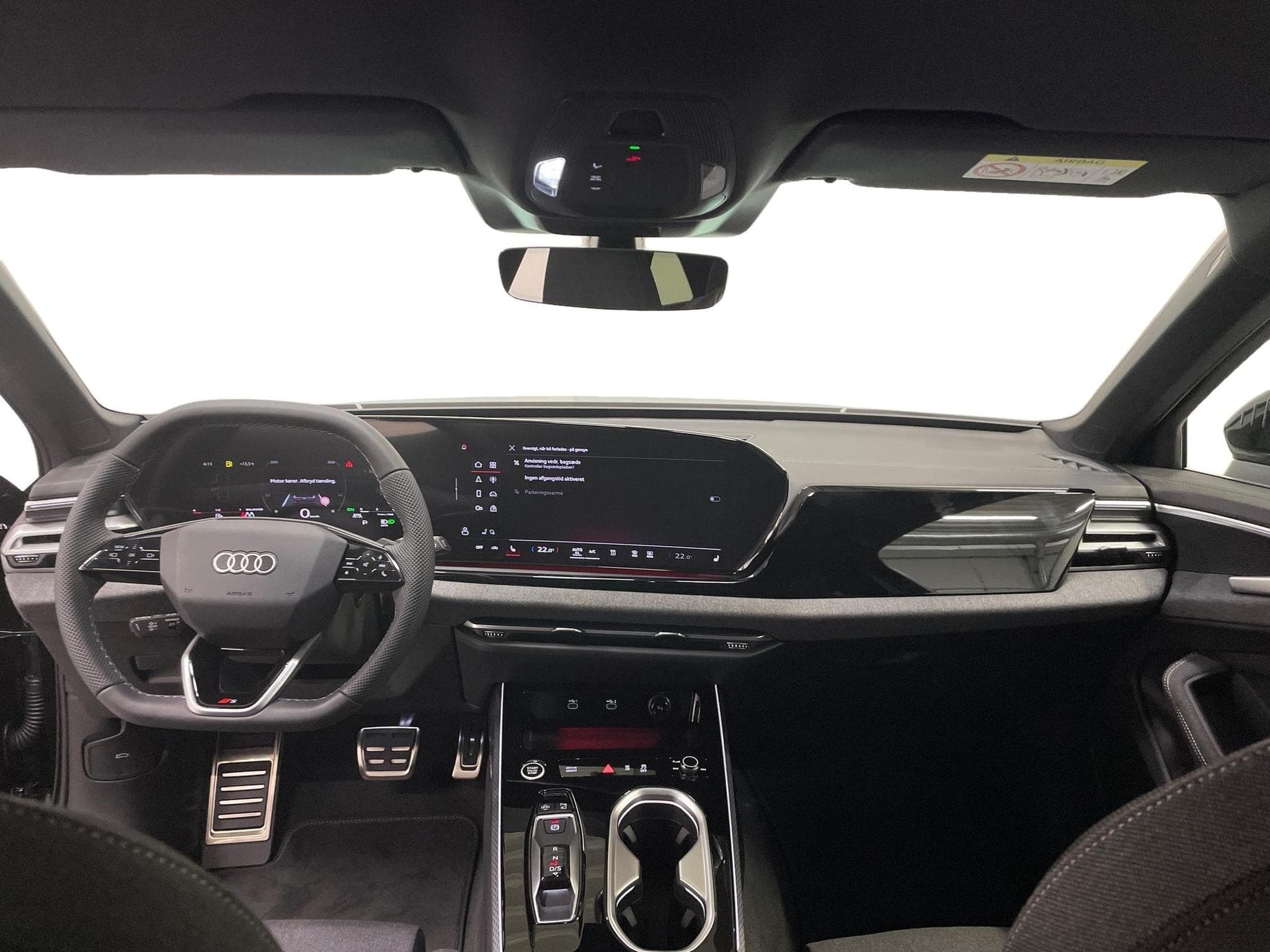 Audi A6 Avant S-Line 2.0 (2025) - Photo 13