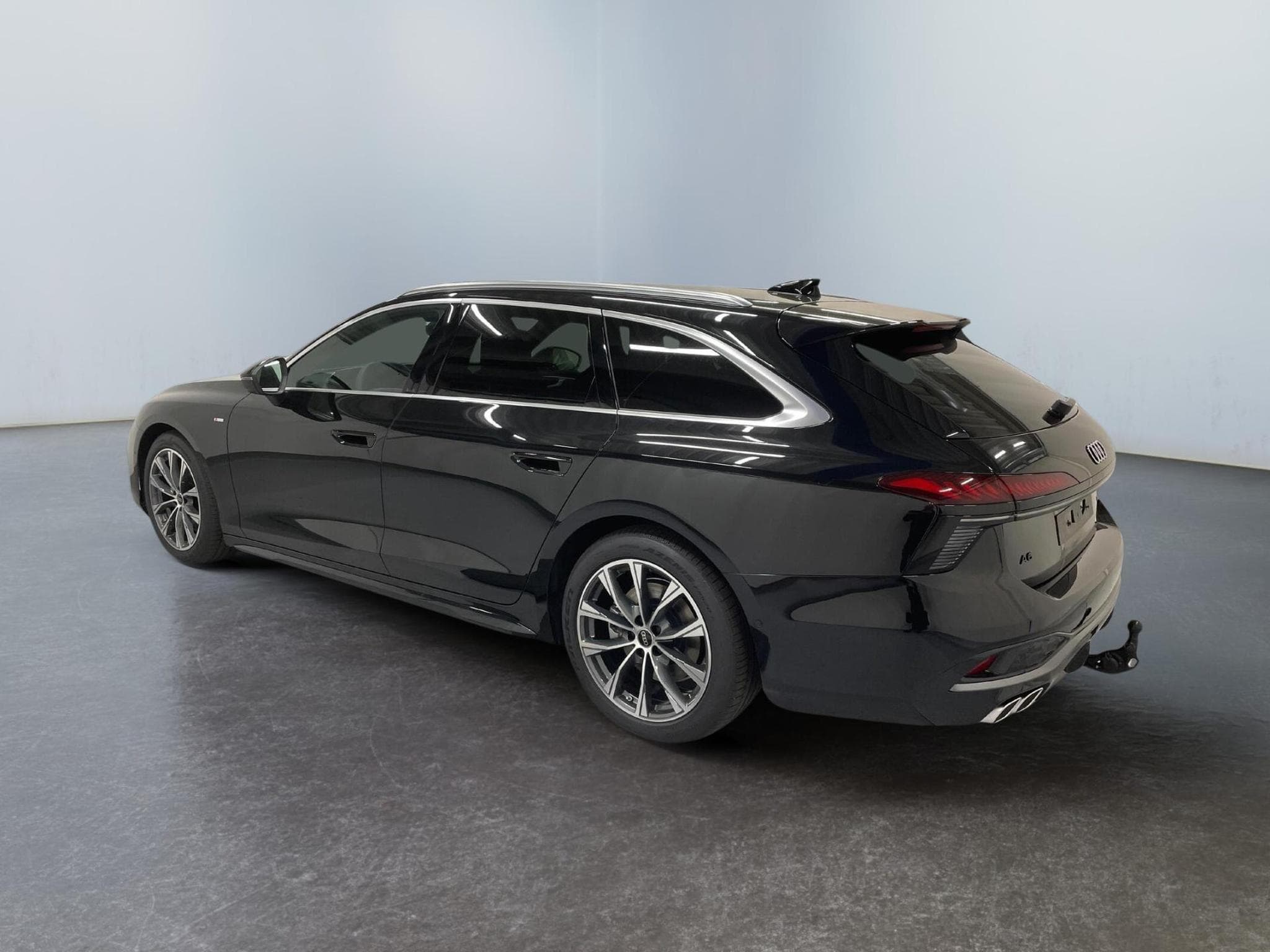 Audi A6 Avant S-Line 2.0 (2025) - Photo 5