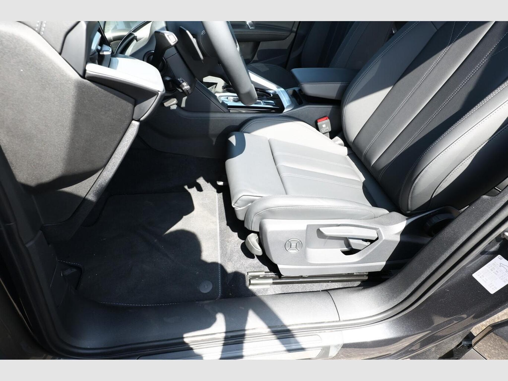 Audi Q5 S line (2026) - Photo 13