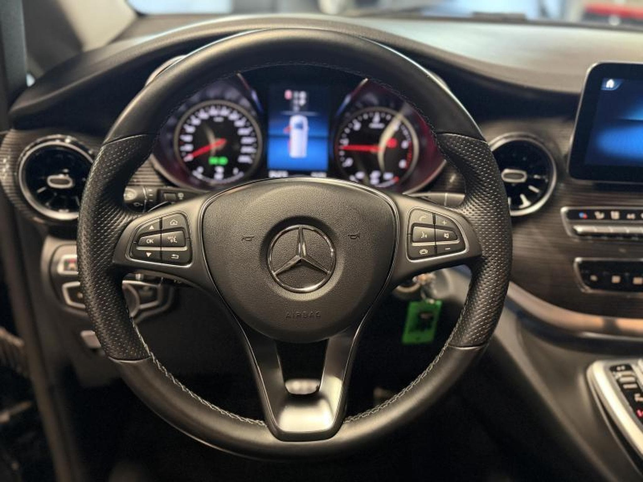 Mercedes V 250 D 9G TRONIC (2022) - Photo 12