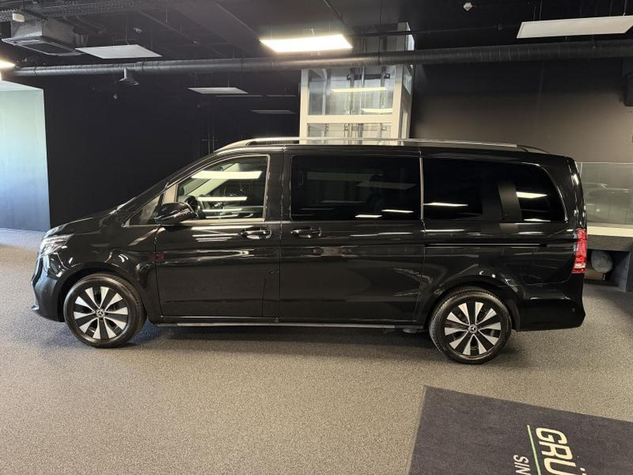 Mercedes V 250 D 9G TRONIC (2022) - Photo 4