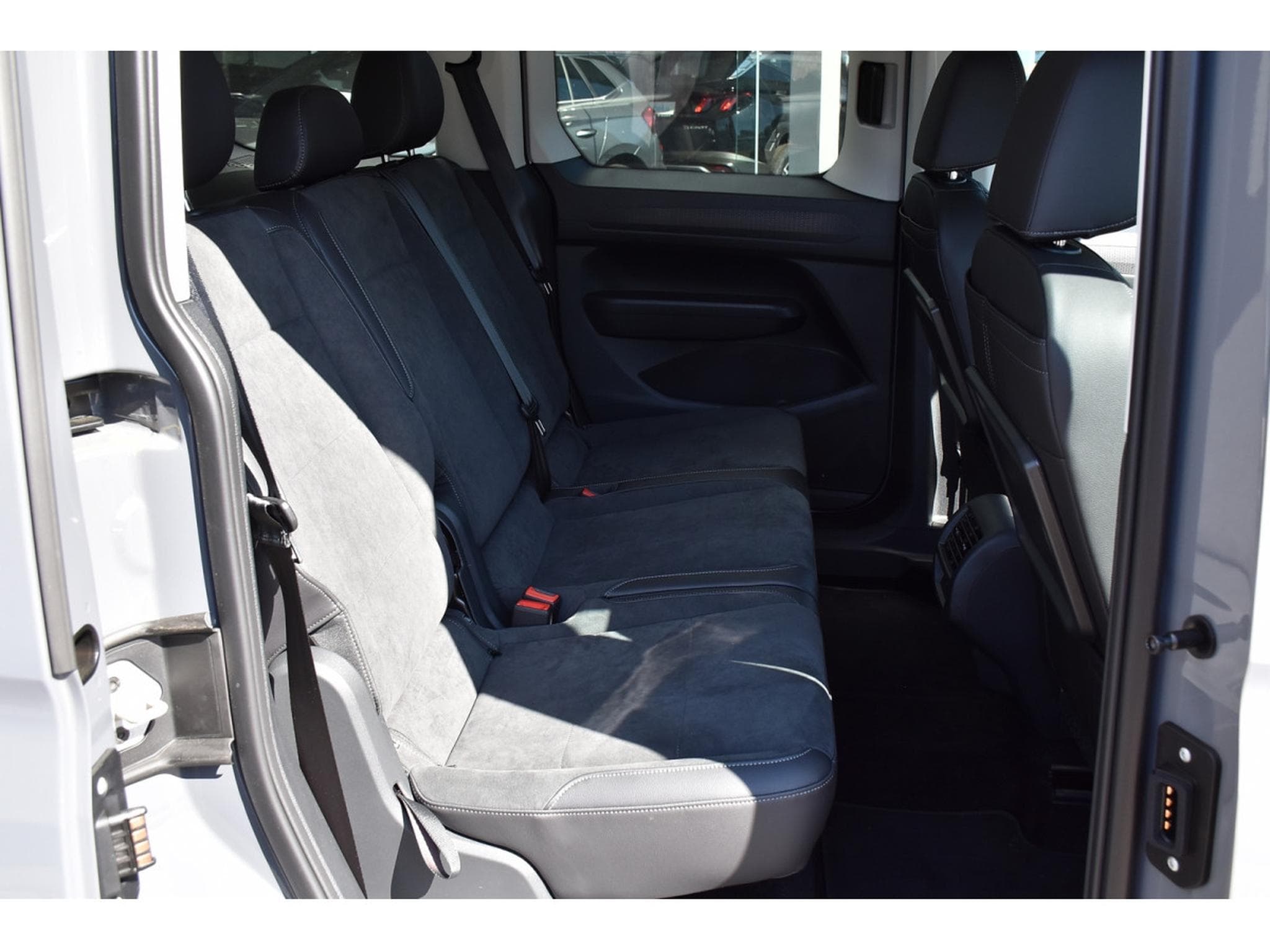 VW Caddy 1.5 TSI eHybrid PHEV Style DSG ACC TRAVEL SIDE ATT RMQ NEUF (2025) - Photo 8