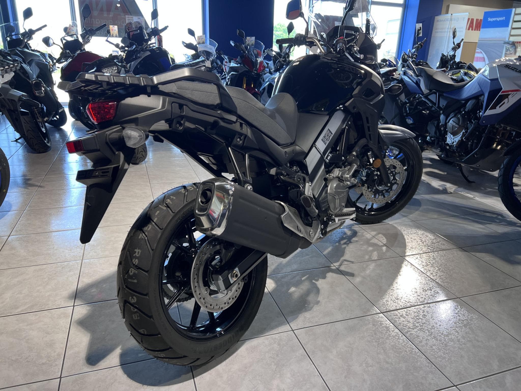 Suzuki V-Strom 650 (2026) - Photo 3