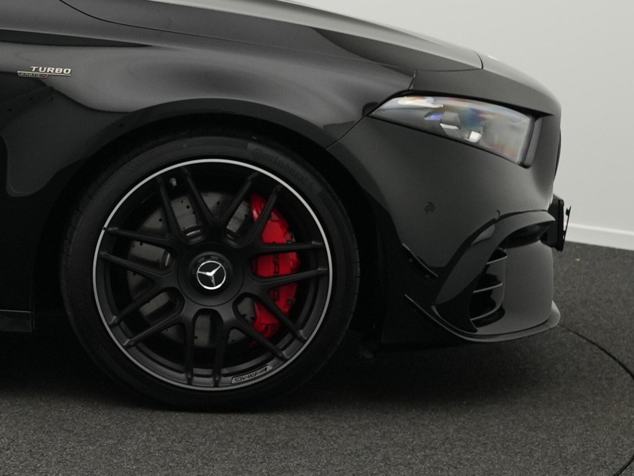 Mercedes A 45 AMG S 4MATIC Multi+Night+Burm+Memo+Aero+19" (2023) - Photo 6