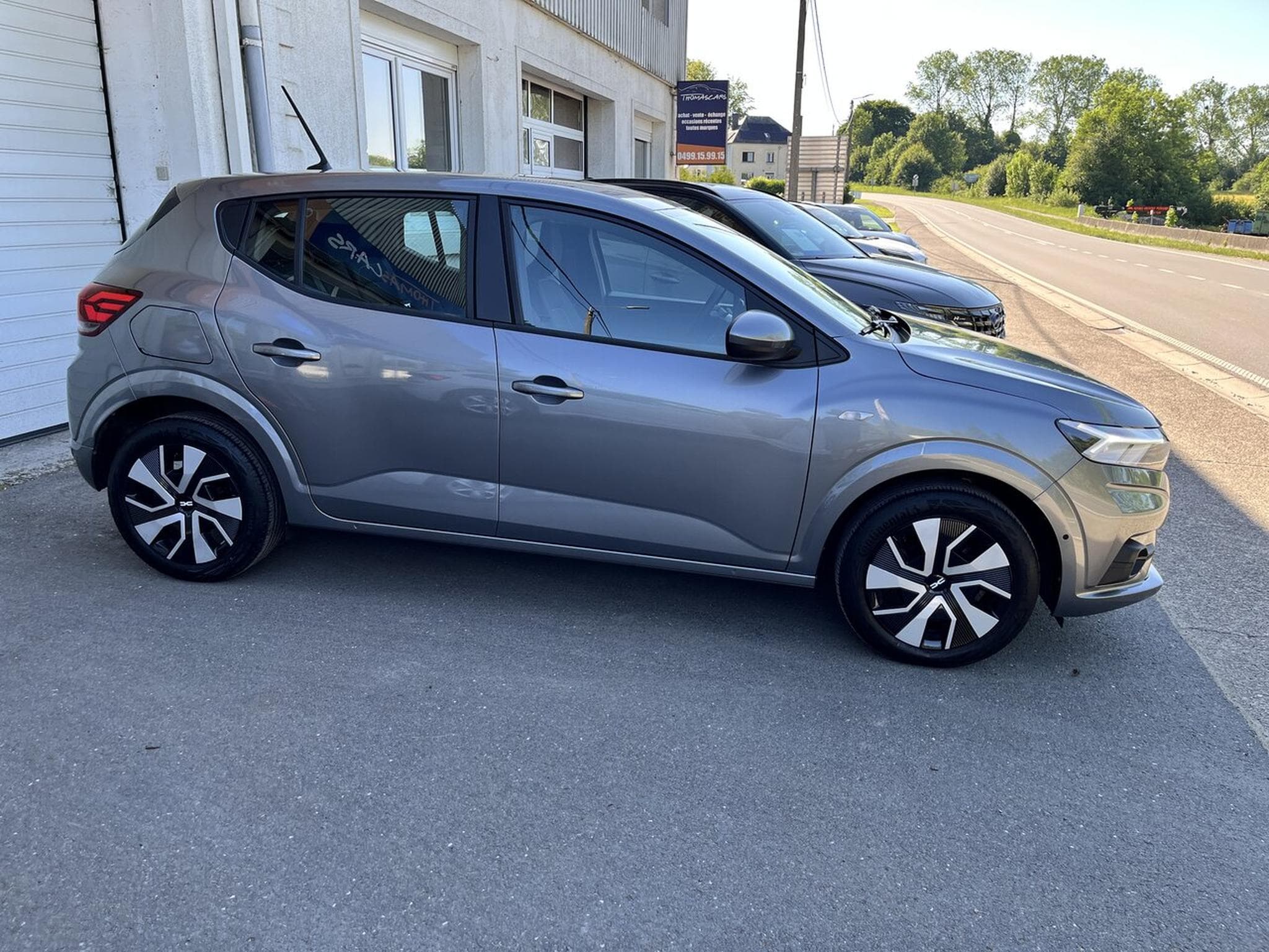 Dacia Sandero EXPRESSION 1.0L 90 CH - CAMERA - GPS - ETC -... (2025) - Foto 8