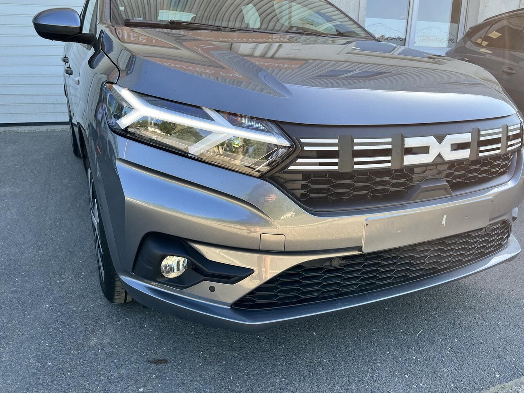Dacia Sandero EXPRESSION 1.0L 90 CH - CAMERA - GPS - ETC -... (2025) - Foto 9