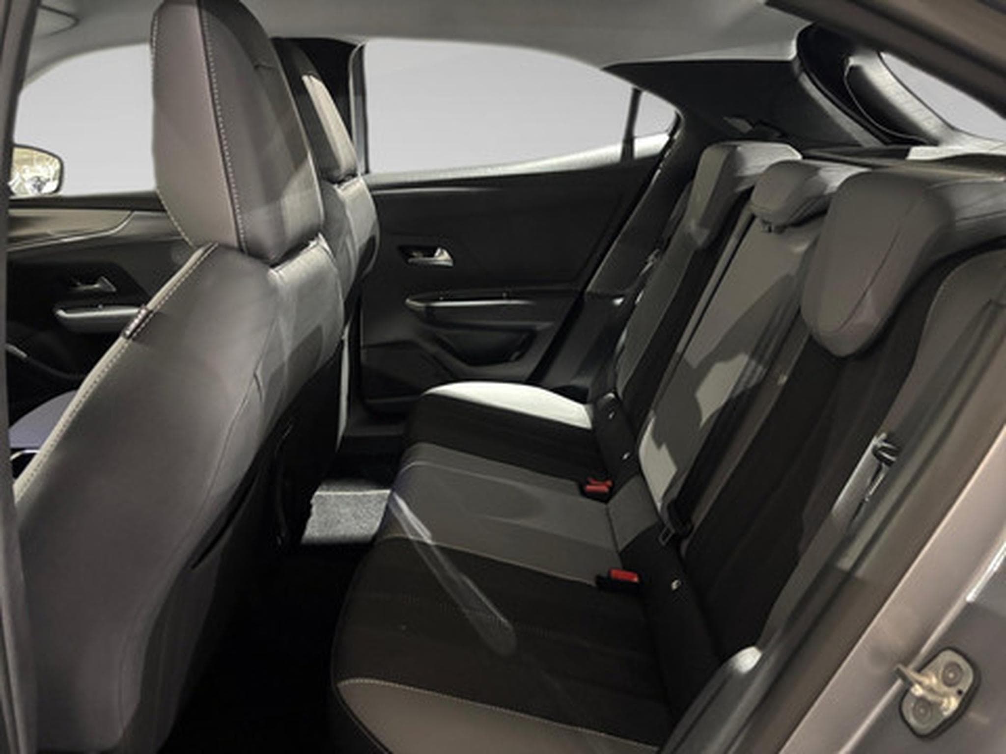 Opel Mokka 1.2 Elegance (2023) - Photo 11