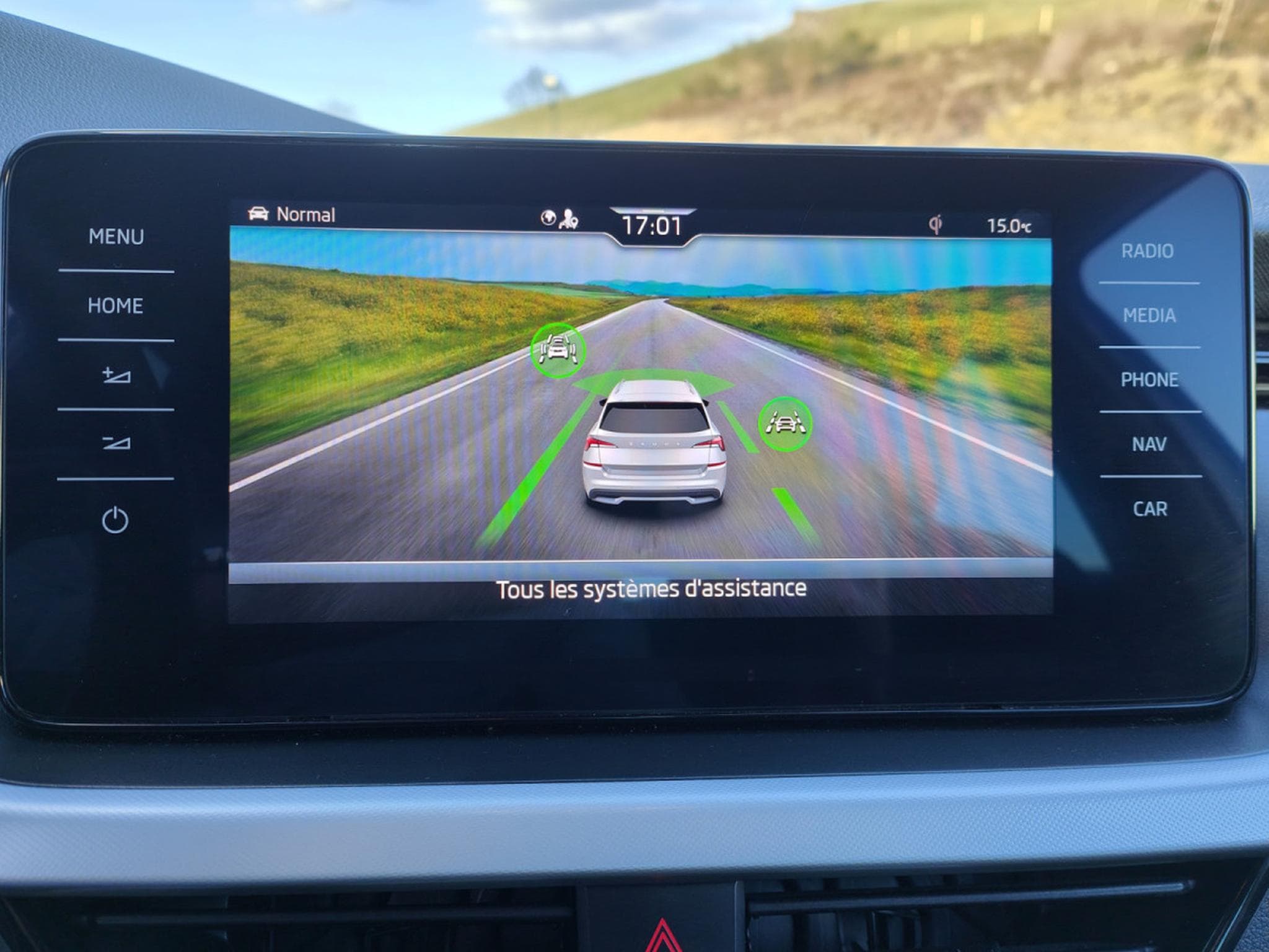 Skoda Kamiq 1.0 TSI CARPLAY GPS CAMERA BLUETOOTH (2022) - Foto 21