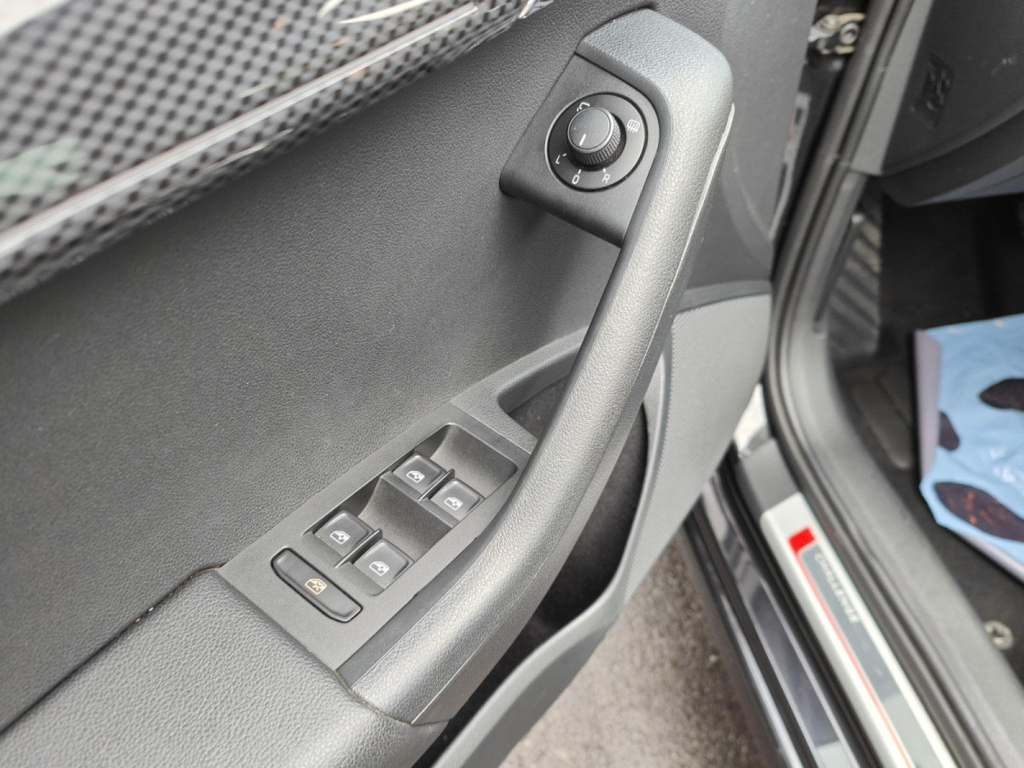 Skoda Octavia Combi RS 2.0 TDI DSG 4X4 CARPLAY GPS SIEGES CHAUFF (2018) - Foto 13