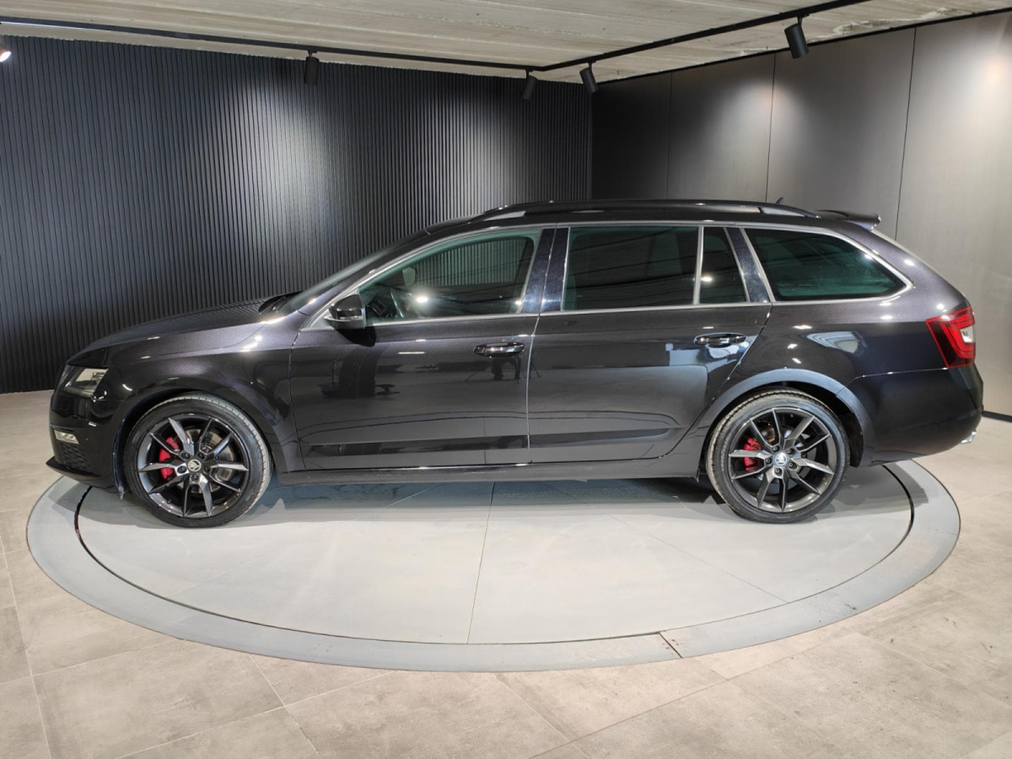 Skoda Octavia Combi RS 2.0 TDI DSG 4X4 CARPLAY GPS SIEGES CHAUFF (2018) - Foto 5