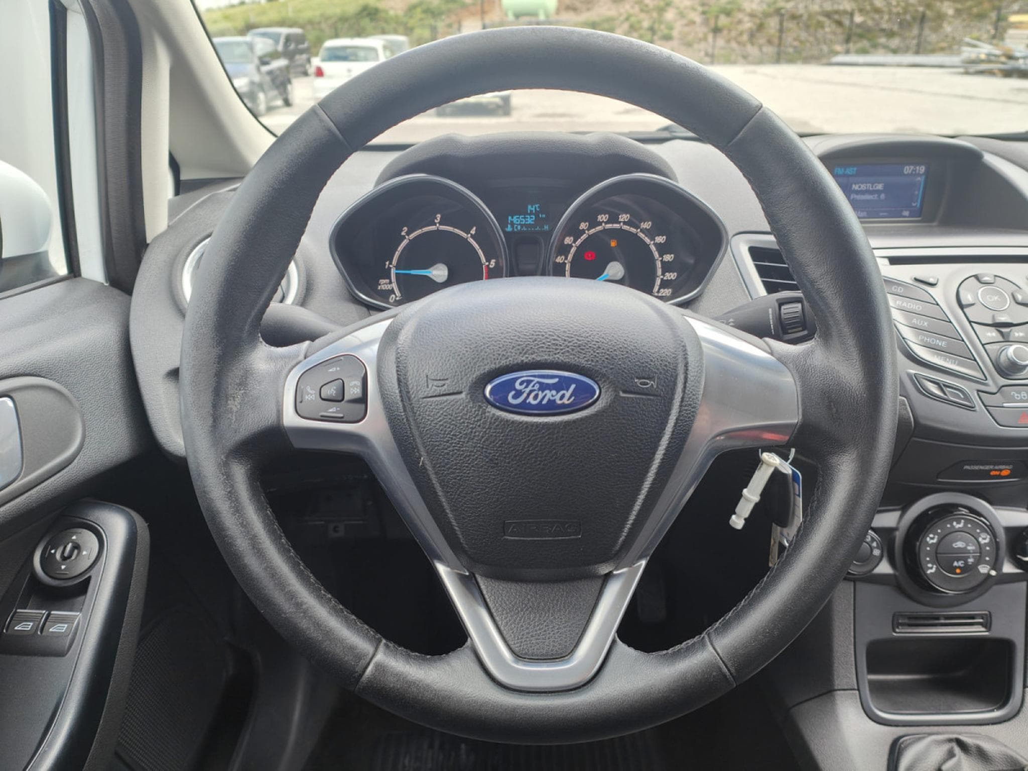 Ford Fiesta 1.5 TDCI 5 PORTES CLIM BLUETOOTH (2016) - Photo 13