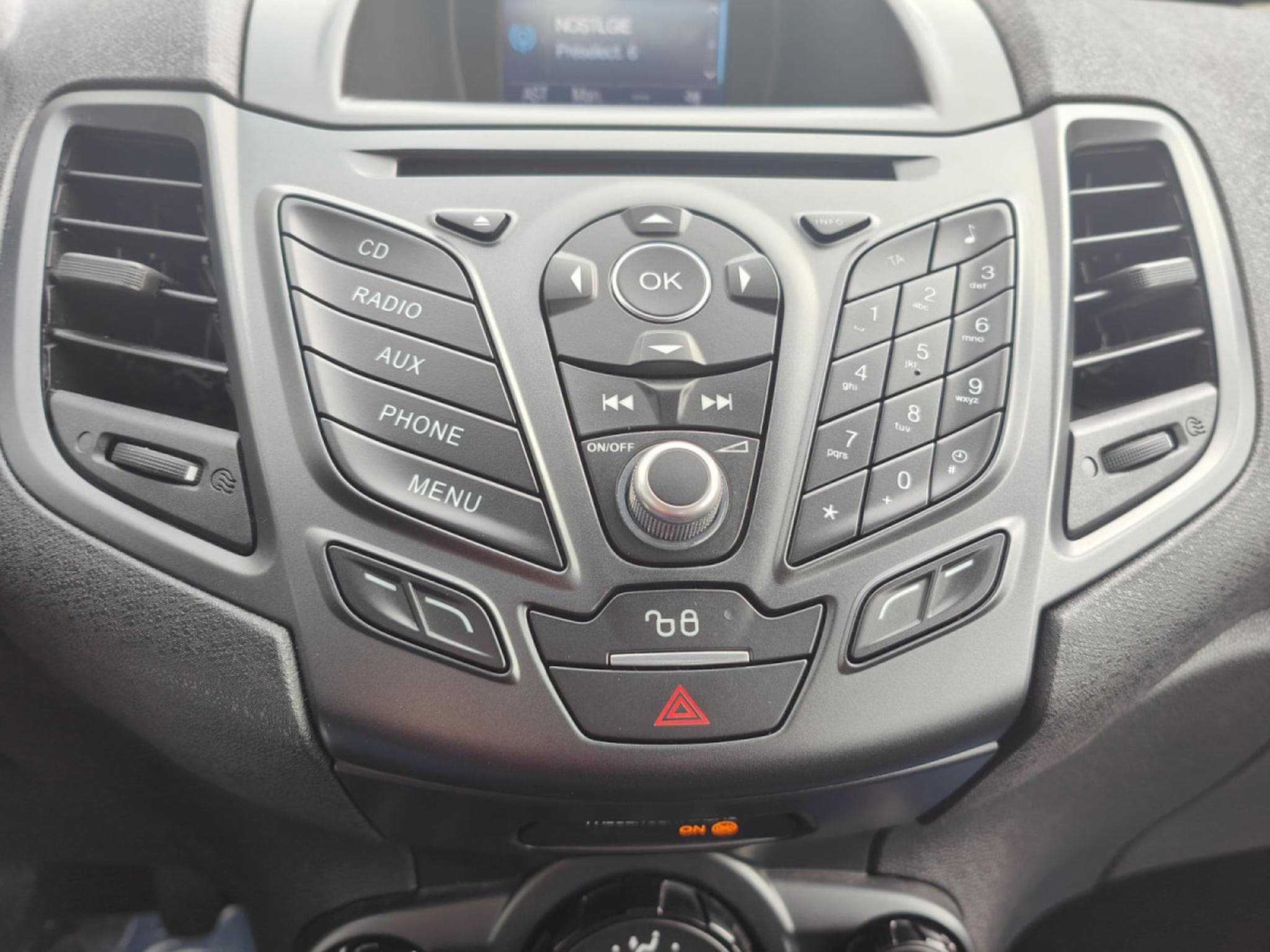 Ford Fiesta 1.5 TDCI 5 PORTES CLIM BLUETOOTH (2016) - Photo 20