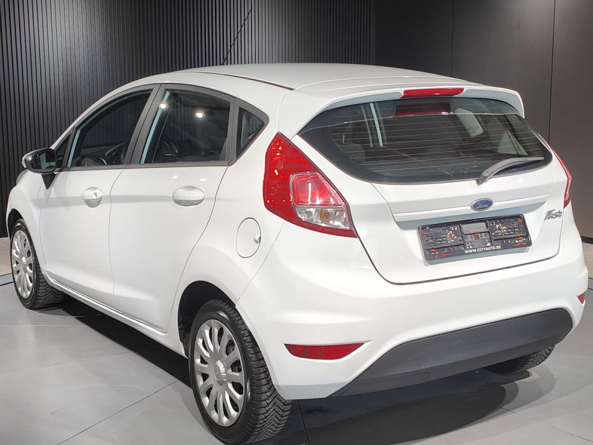 Ford Fiesta 1.5 TDCI 5 PORTES CLIM BLUETOOTH (2016) - Photo 4