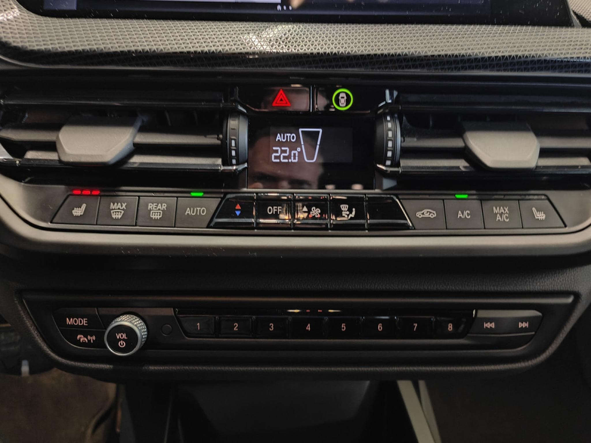 BMW 118 118i PACK M SIEGES M CARPLAY GPS PHARES LED (2024) - Photo 14