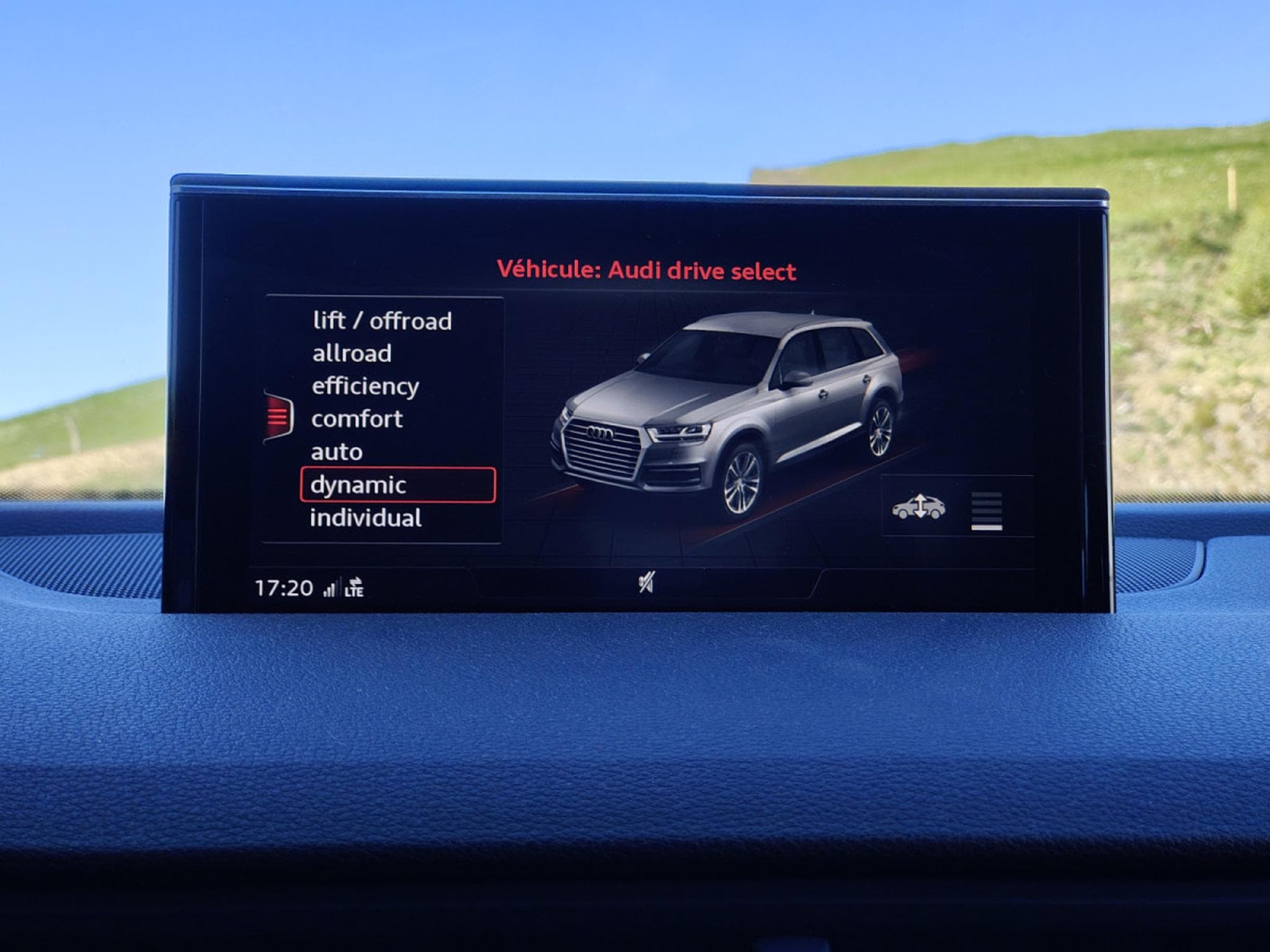 Audi Q7 3.0 TDI QUATTRO TIPTRONIC S-LINE 7 PLACES TOIT OUV CARPLAY (2019) - Foto 24