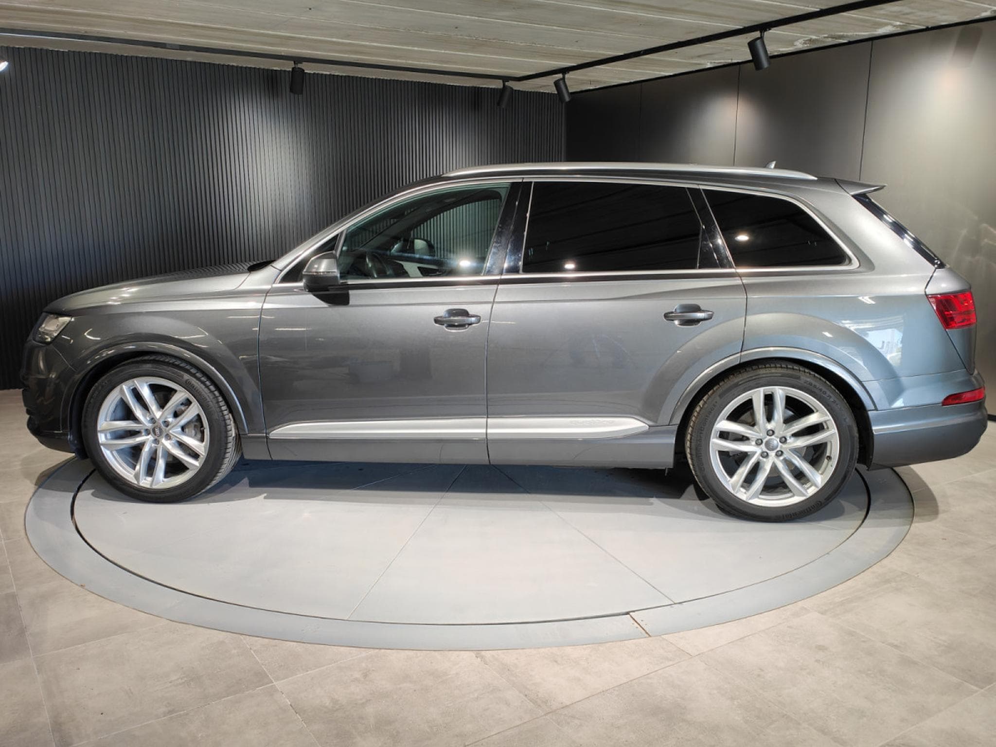 Audi Q7 3.0 TDI QUATTRO TIPTRONIC S-LINE 7 PLACES TOIT OUV CARPLAY (2019) - Foto 5