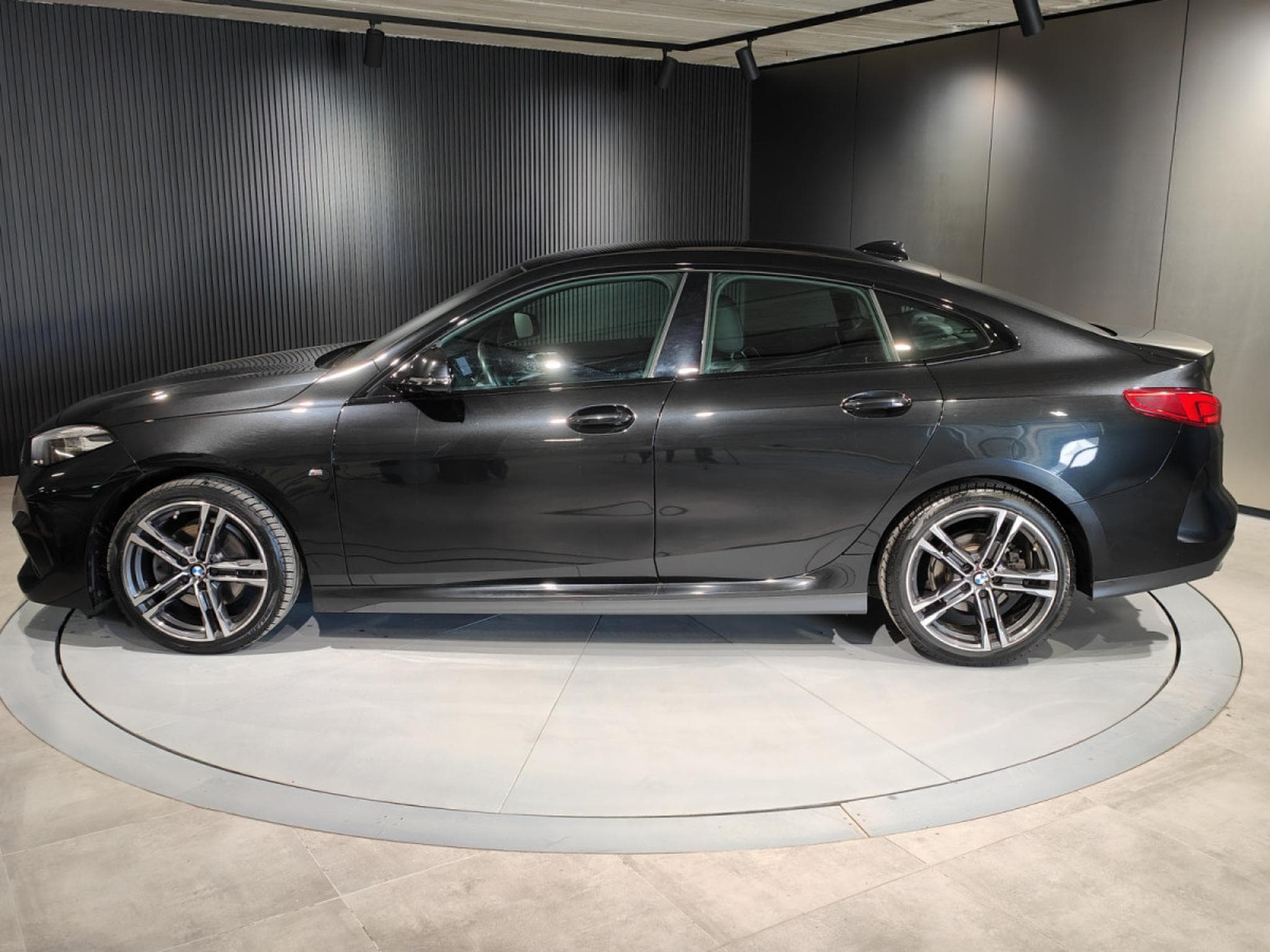 BMW 218 218iA PACK M GPS CARPLAY BLUETOOTH PHARES LED (2020) - Foto 5