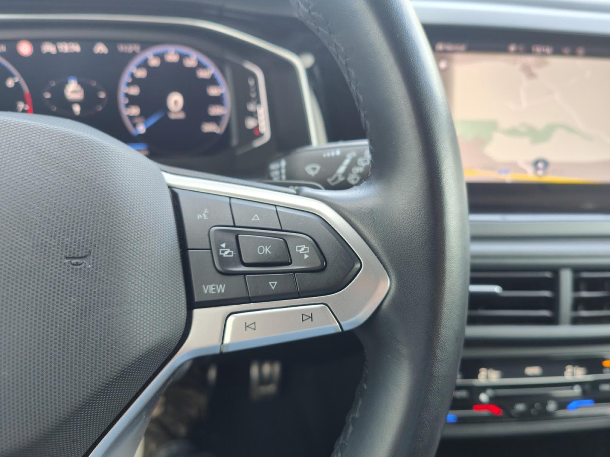 VW Taigo 1.0 TSI DSG R-LINE CARPLAY CAMERA LED GPS (2023) - Photo 18