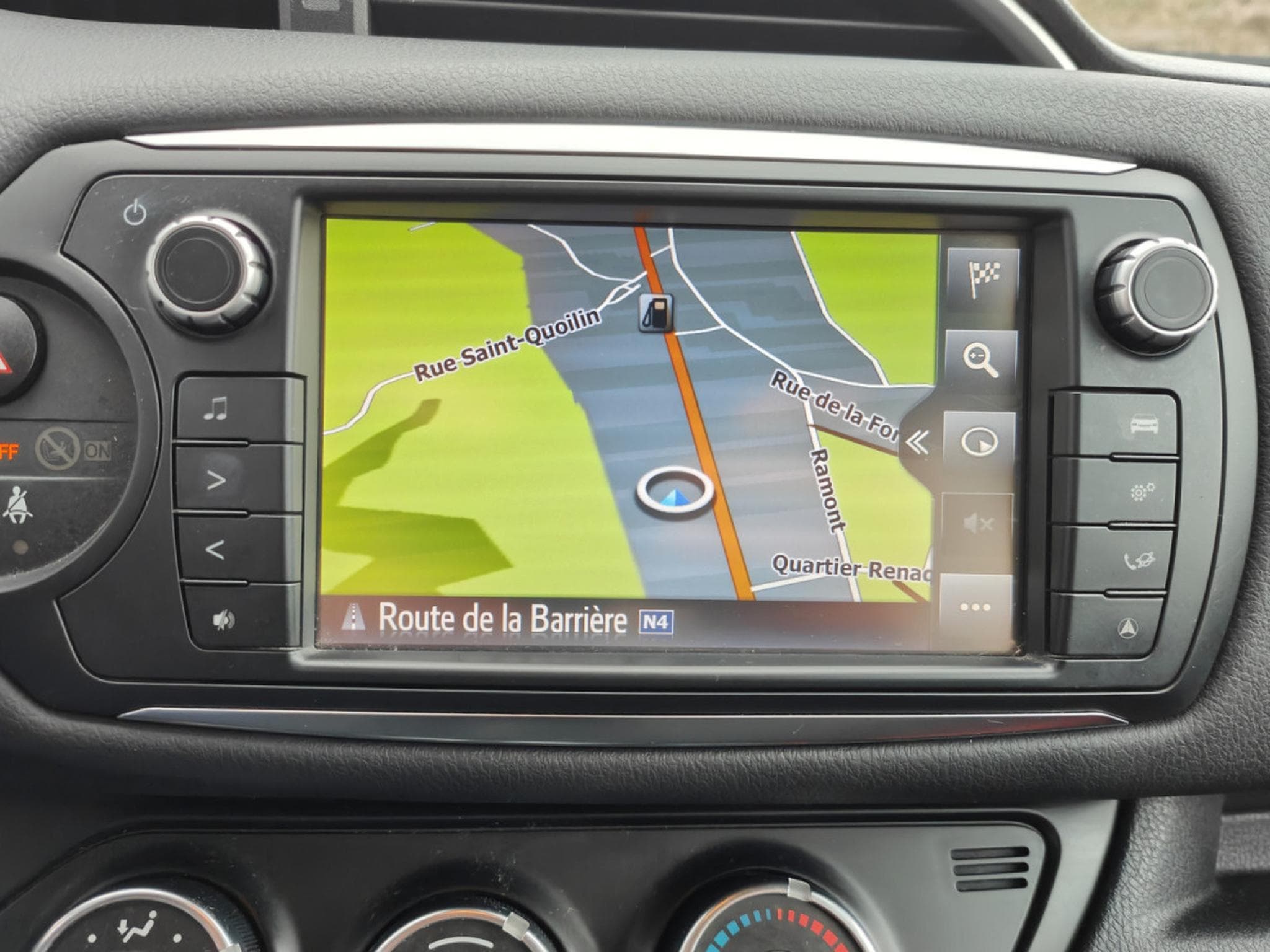 Toyota Yaris 1.3 VVT-I GPS BLUETOOTH CLIMATISATION CAMERA (2017) - Photo 16
