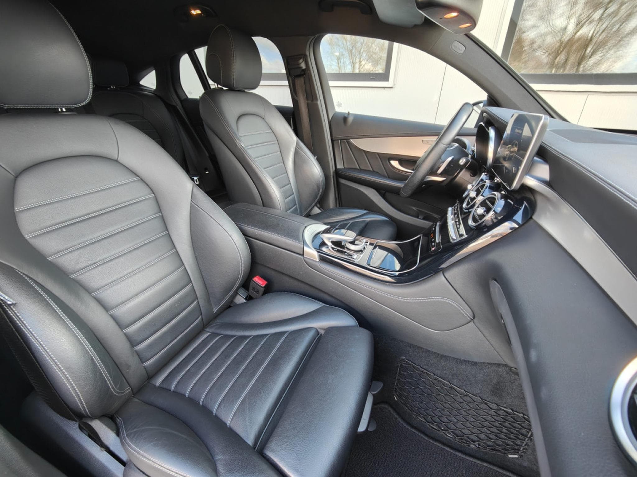 Mercedes GLC 220 220D AMG COUPE 4MATIC GPS CAMERA 360 SIEGES CHAUFFANTS (2018) - Photo 8