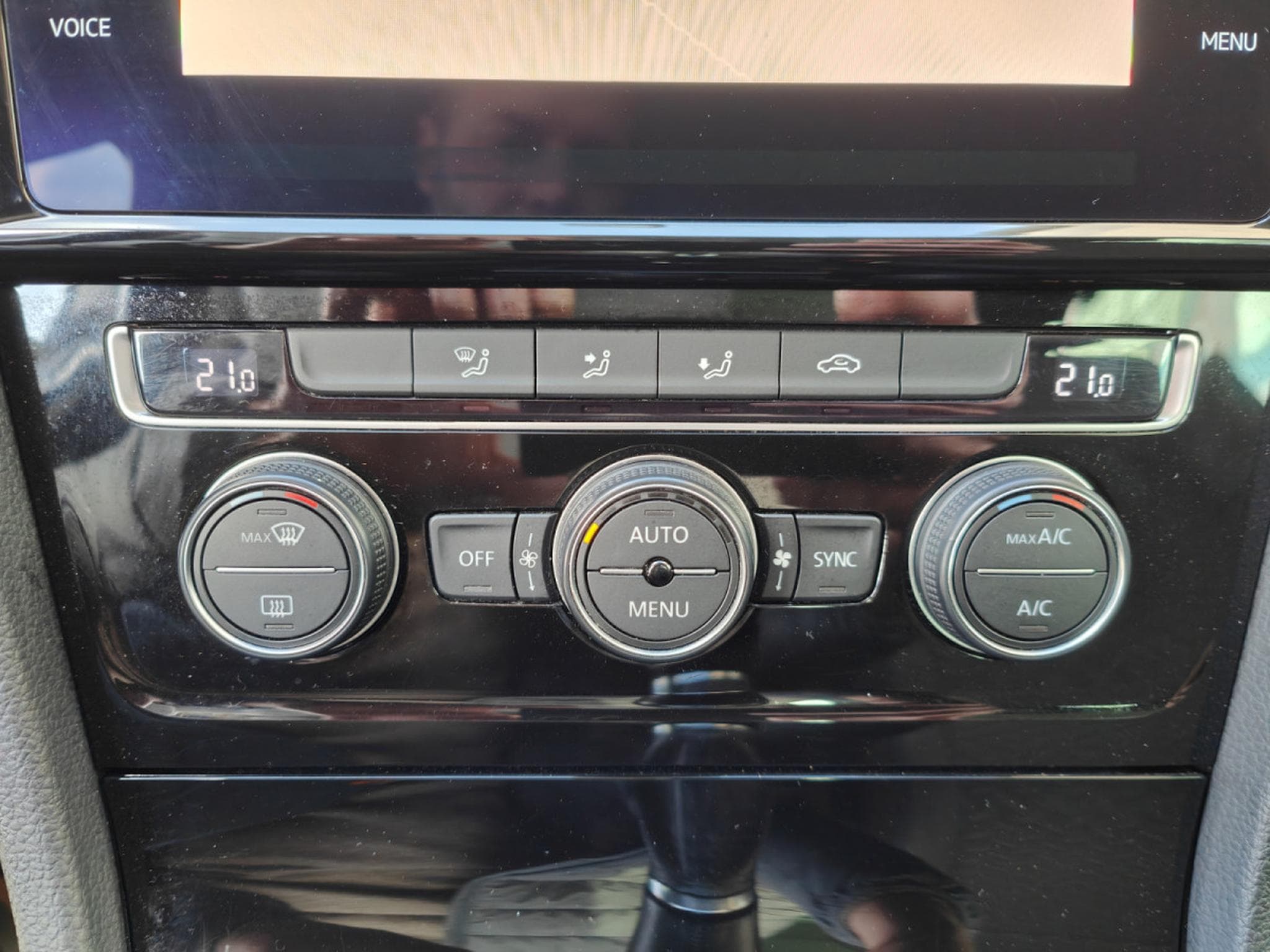 VW Golf 1.0 TSI JOIN GPS CARPLAY CAMERA APS AV/ARR (2018) - Photo 16