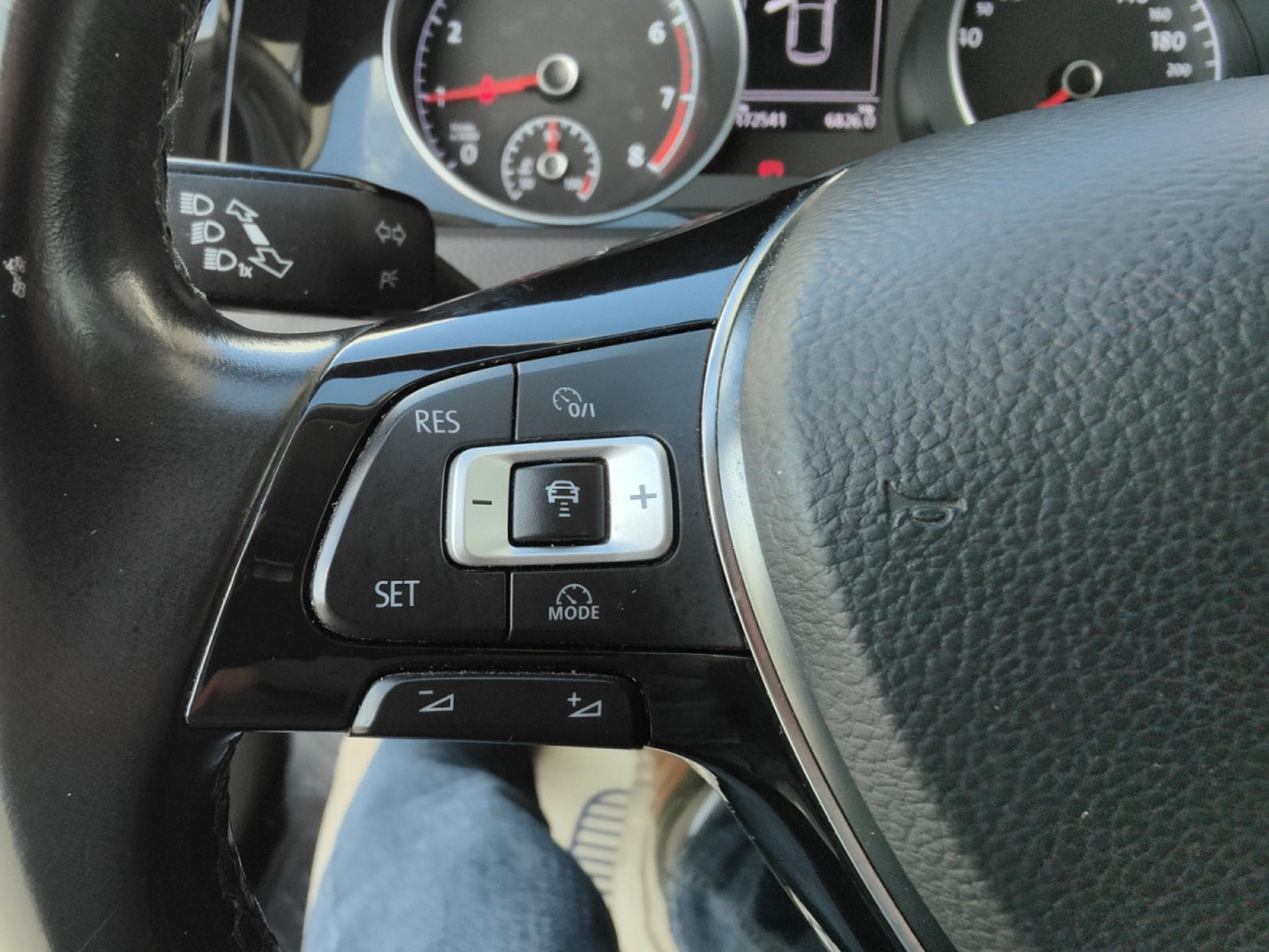 VW Golf 1.0 TSI JOIN GPS CARPLAY CAMERA APS AV/ARR (2018) - Photo 21