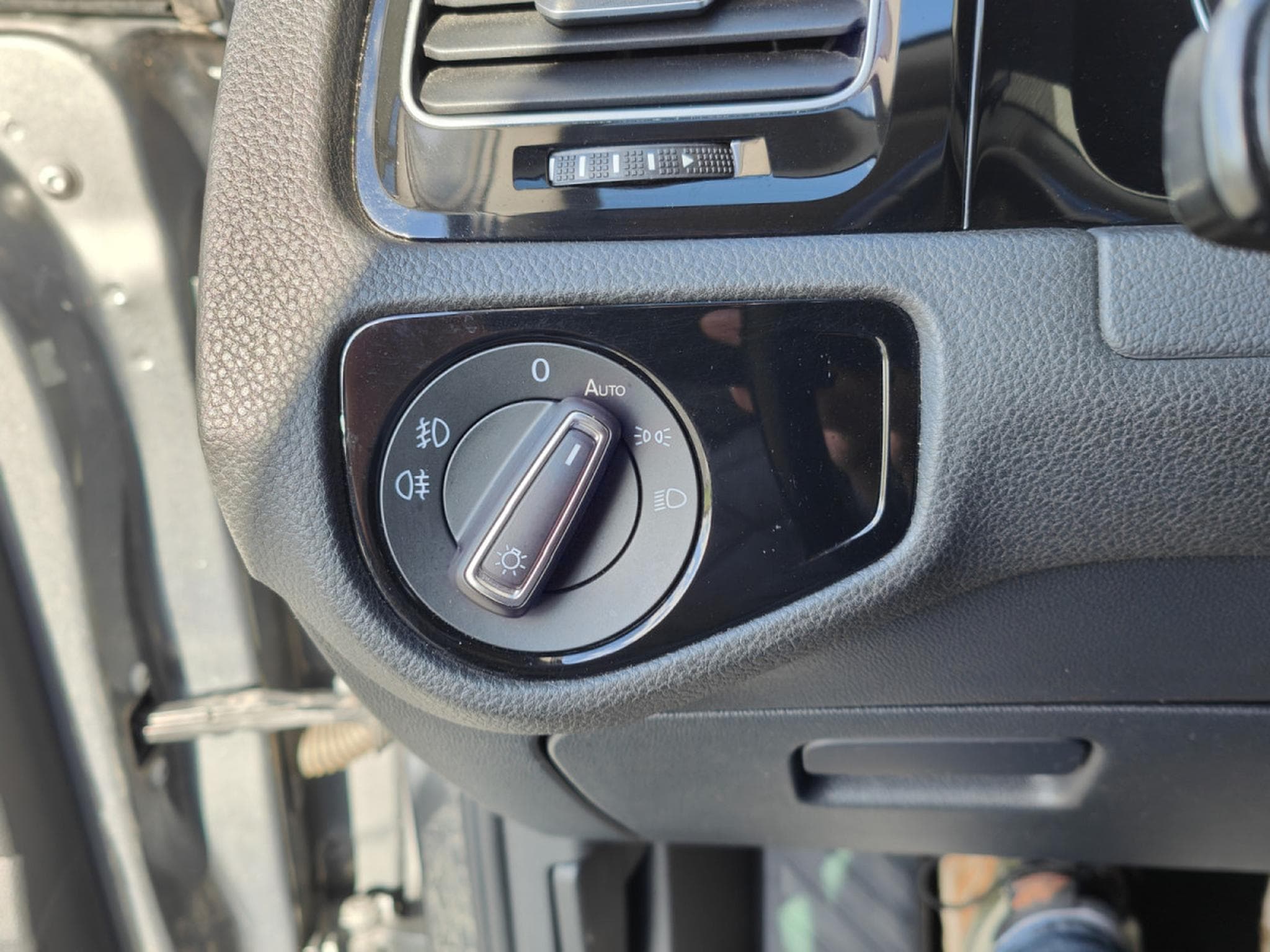 VW Golf 1.0 TSI JOIN GPS CARPLAY CAMERA APS AV/ARR (2018) - Photo 23