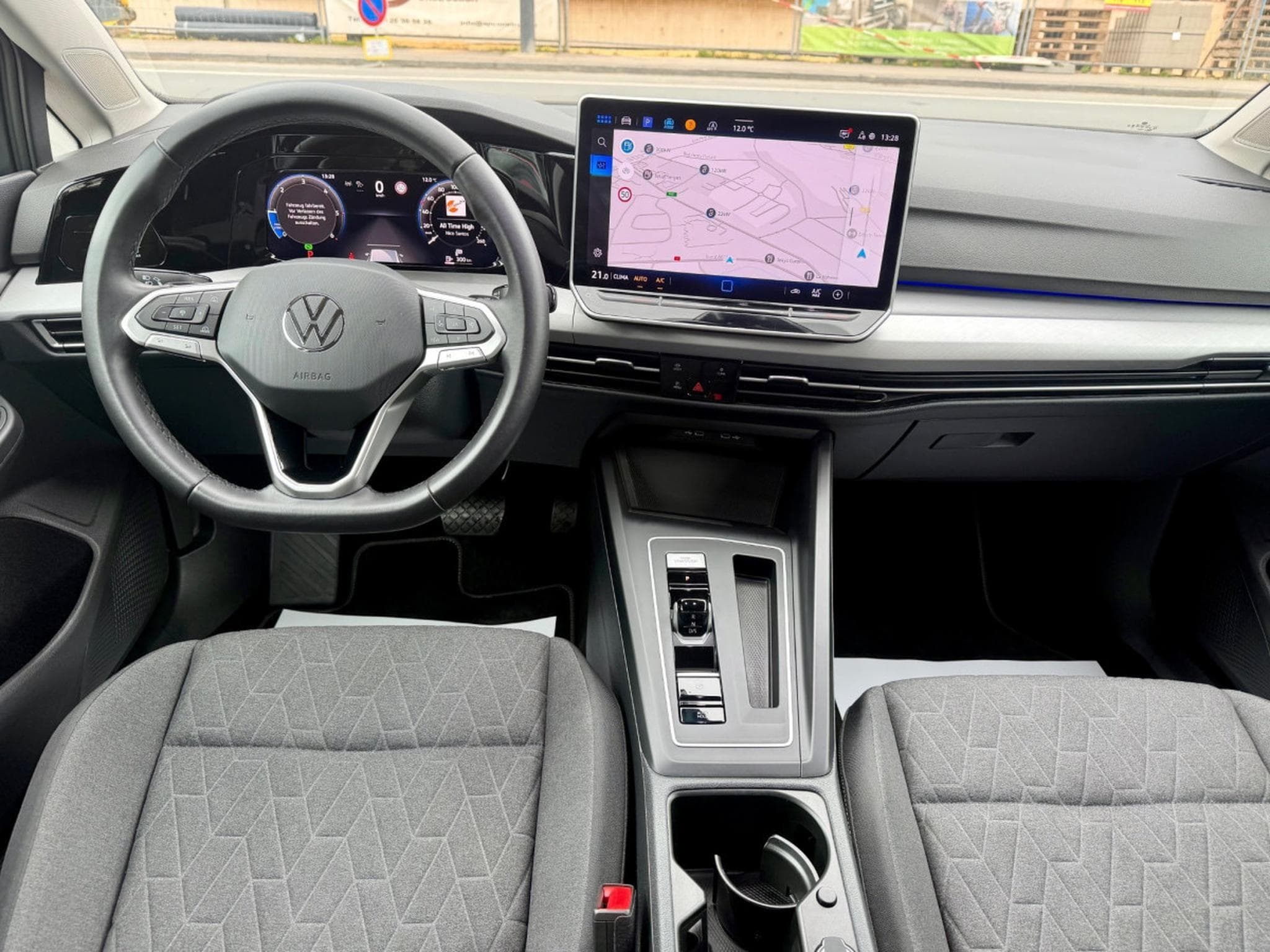 VW Golf 2.0 TDI 150 DSG7 LIFE (2025) - Photo 8