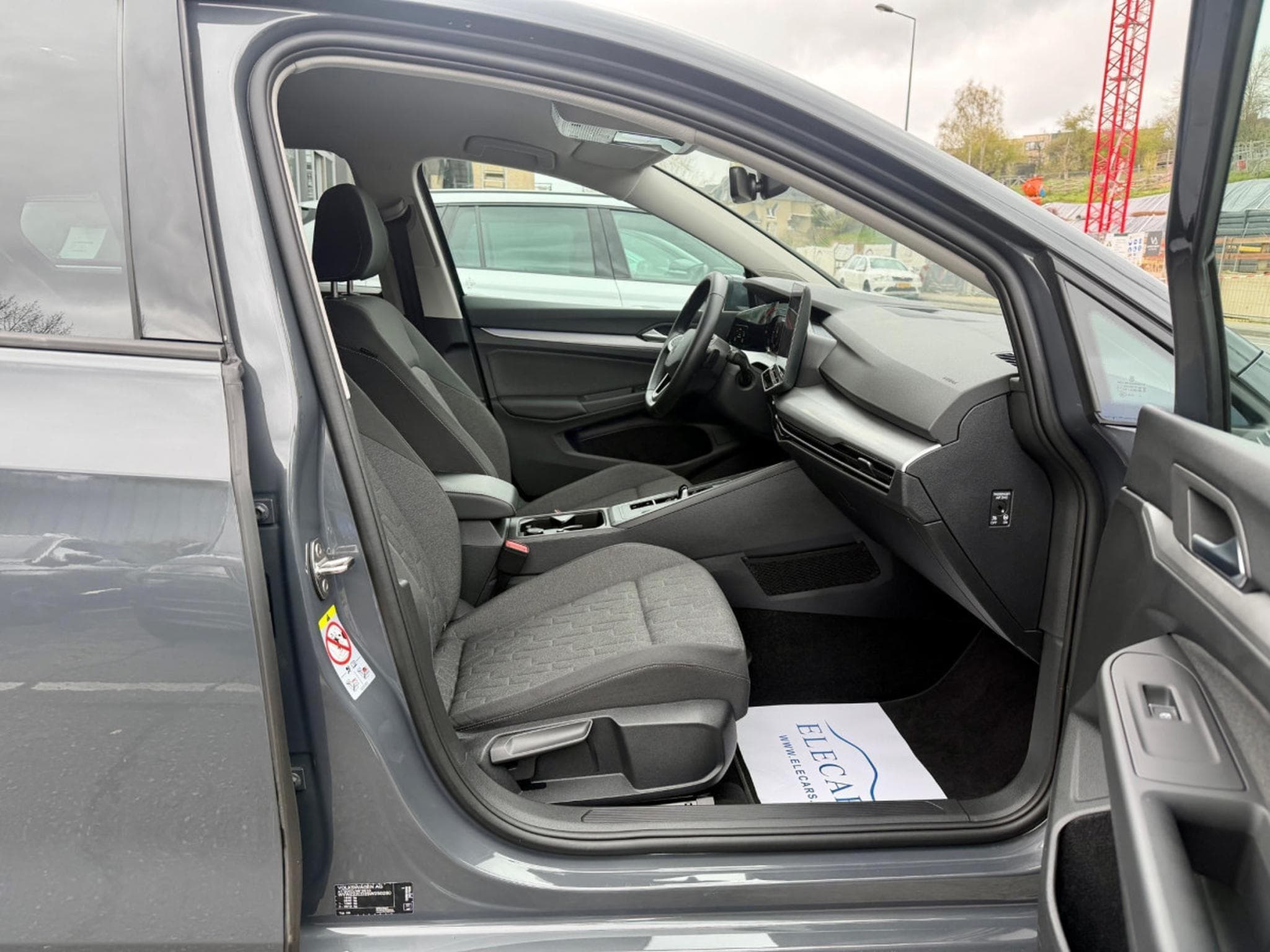 VW Golf 2.0 TDI 150 DSG7 LIFE (2025) - Photo 9