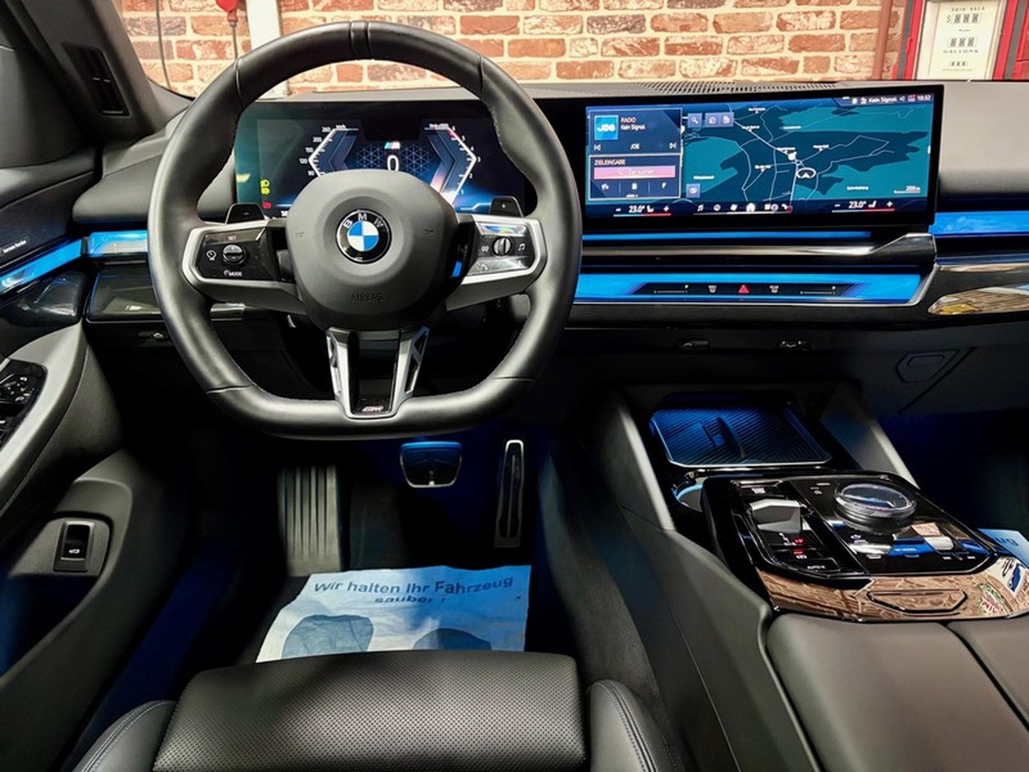 BMW 520 520dA Touring 2.0 197cv Auto HYB-DIE xDrive M-SPORT (2025) - Photo 4