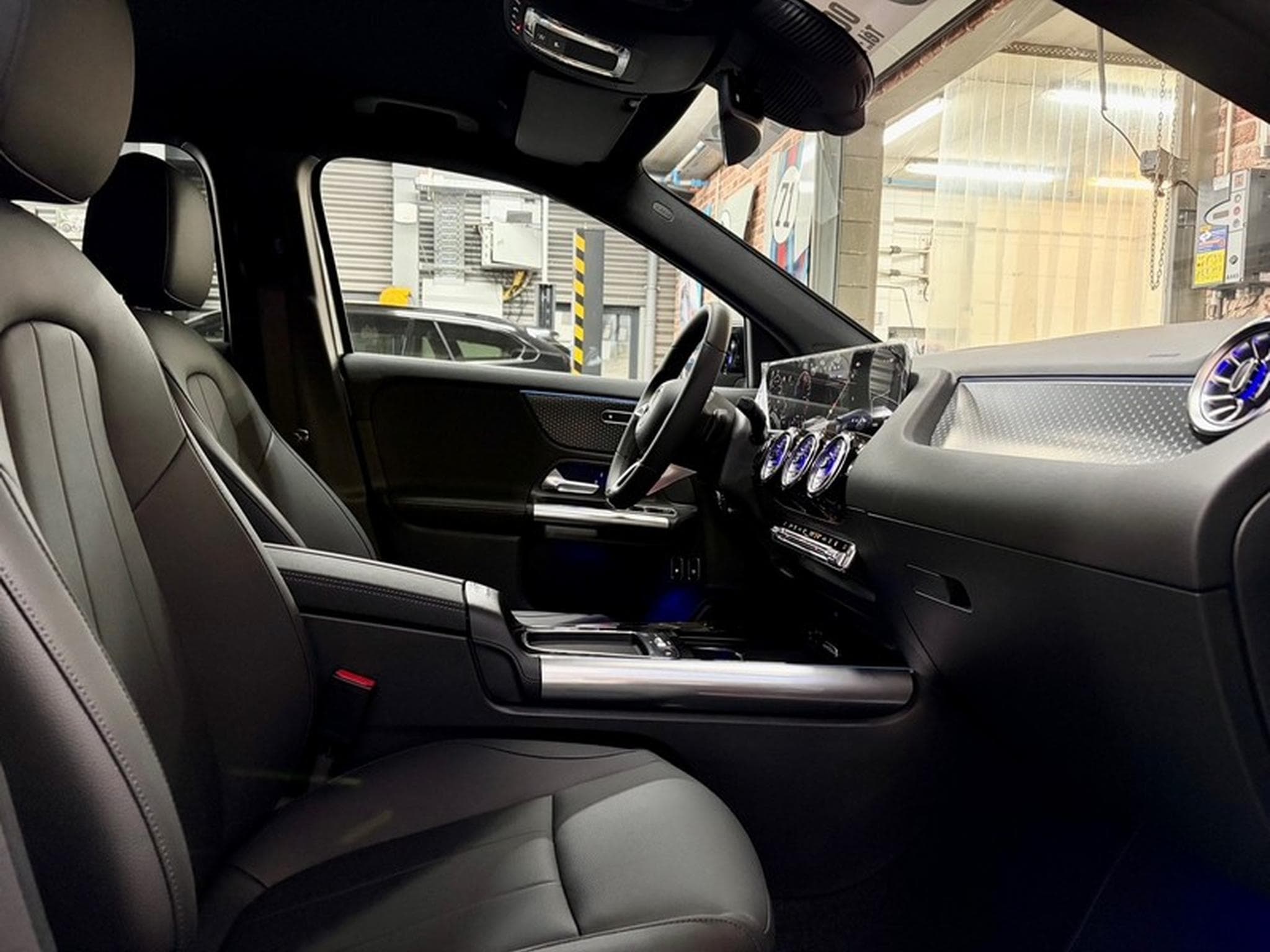 Mercedes GLA 250 GLA 250e 1.3 Hyb-Ess 218cv Auto PROGRESSIVE-LINE (2025) - Photo 8
