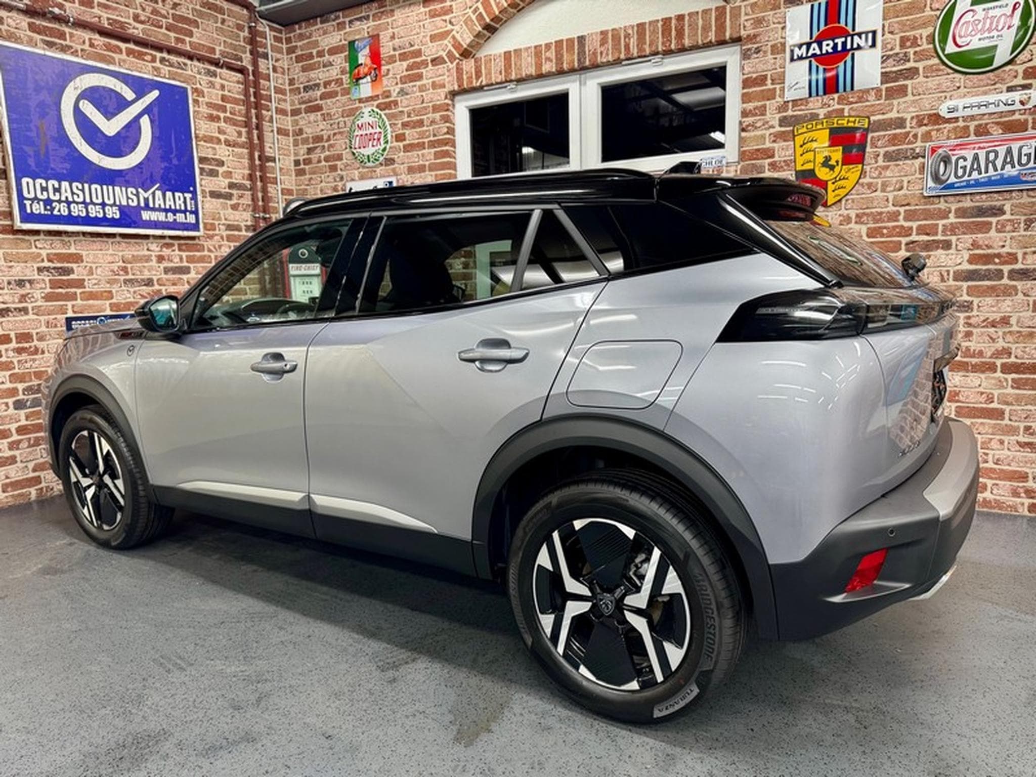 Peugeot 2008 2008 1.2 Hybrid 145cv Auto GT (Neuve) (2025) - Foto 2