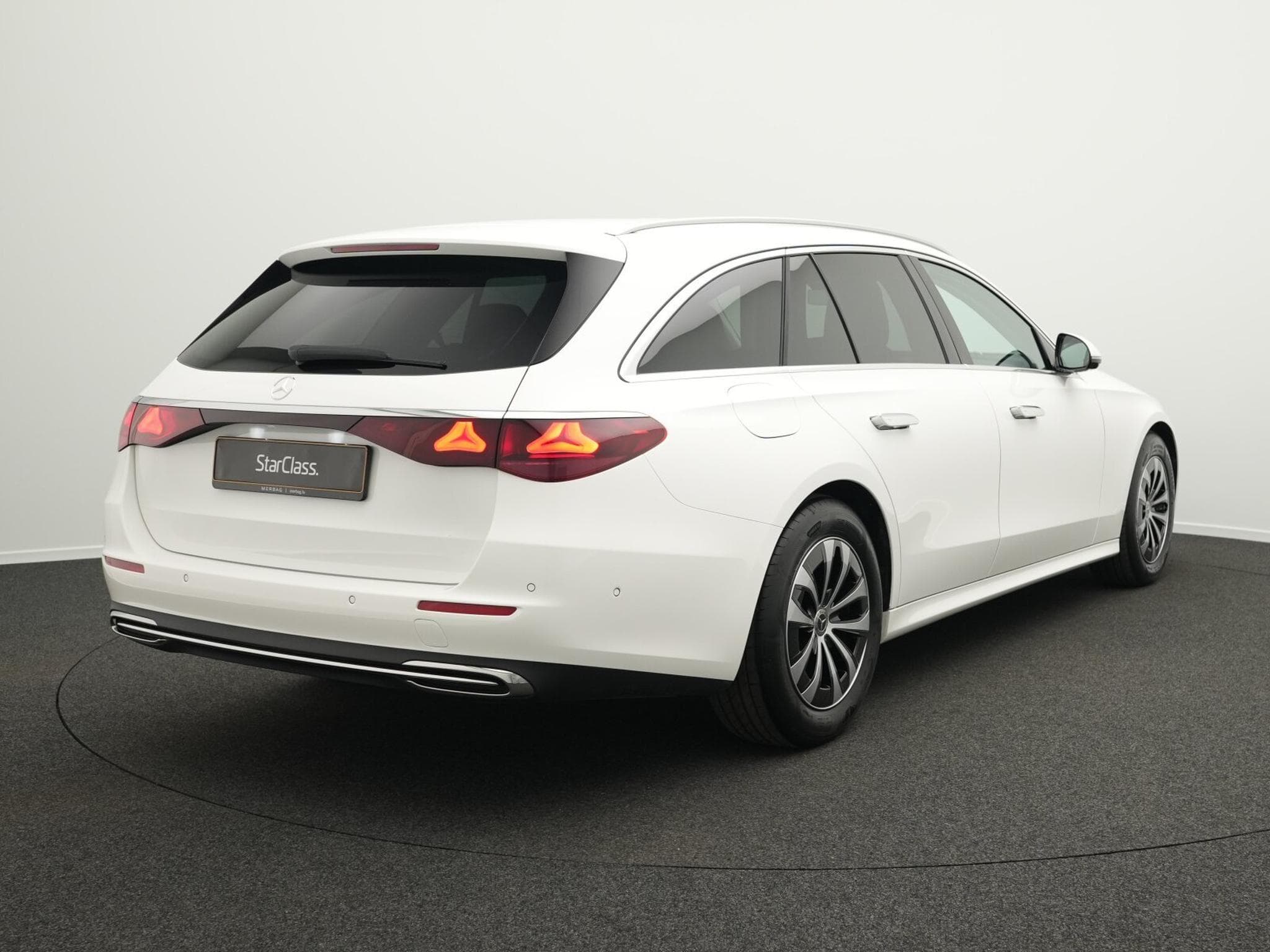 Mercedes E 200 T-Modell Digital+AHK+360°+Memo+Apple (2025) - Foto 3