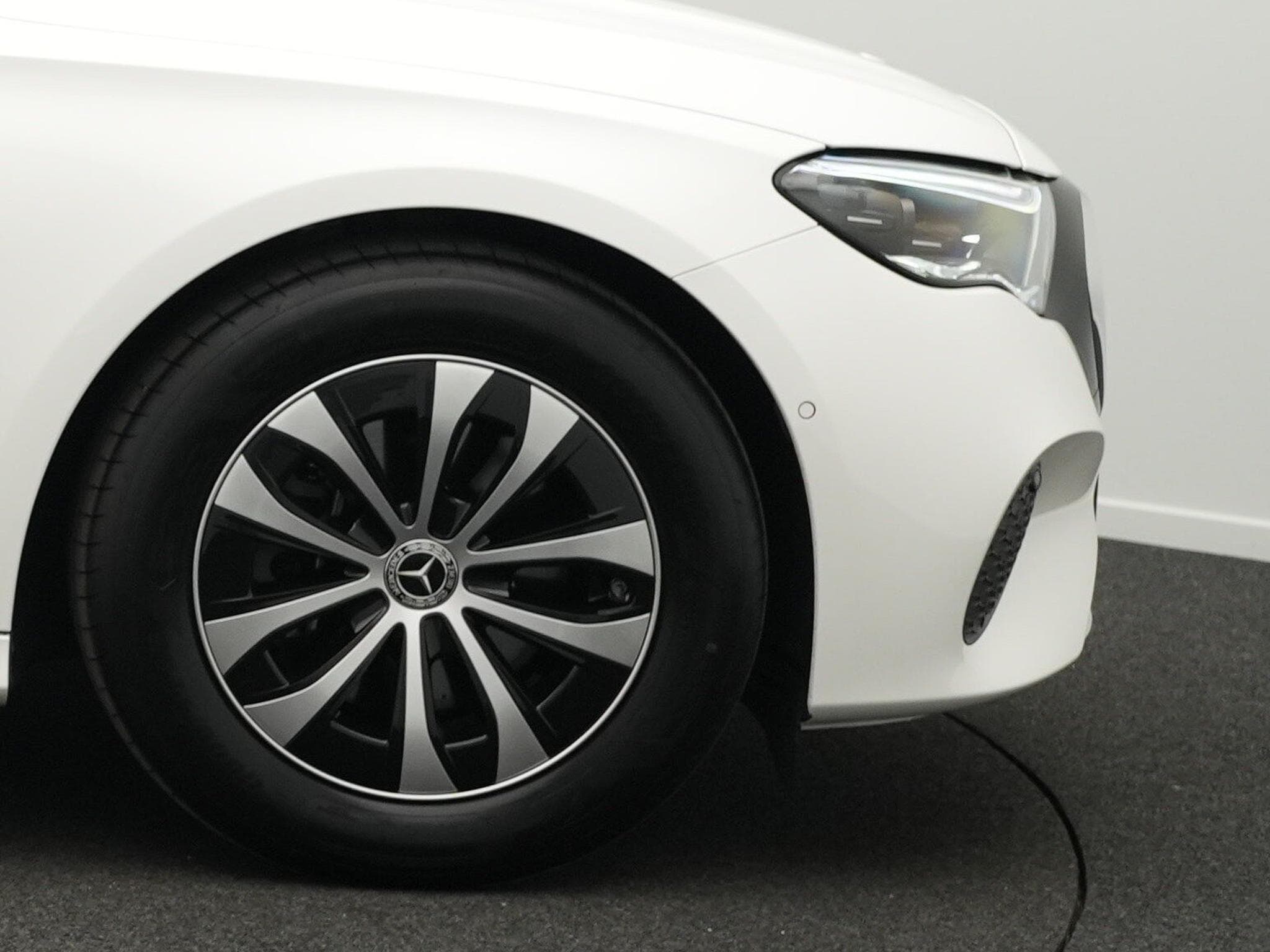 Mercedes E 200 T-Modell Digital+AHK+360°+Memo+Apple (2025) - Foto 6
