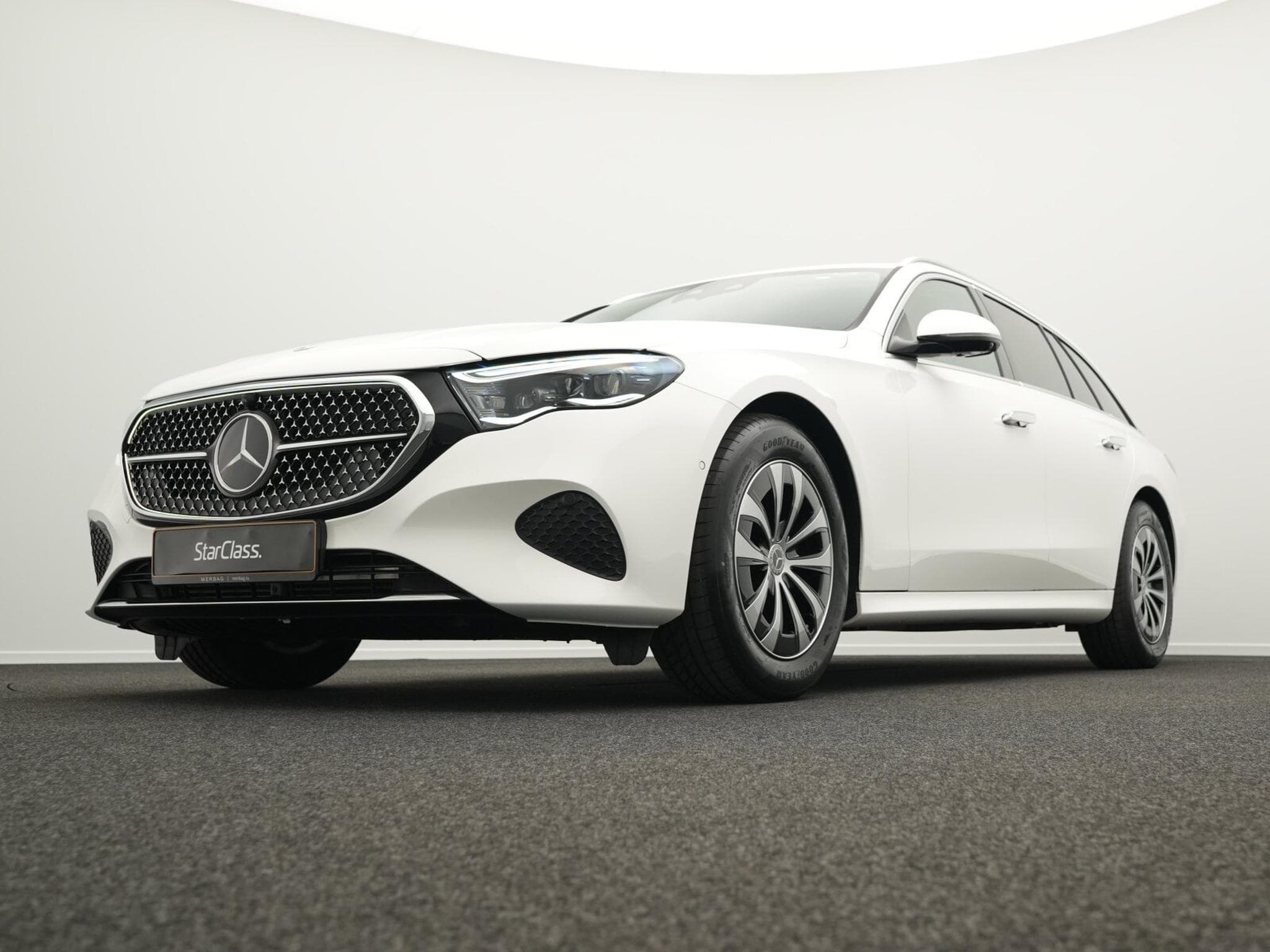 Mercedes E 200 T-Modell Digital+AHK+360°+Memo+Apple (2025) - Foto 8
