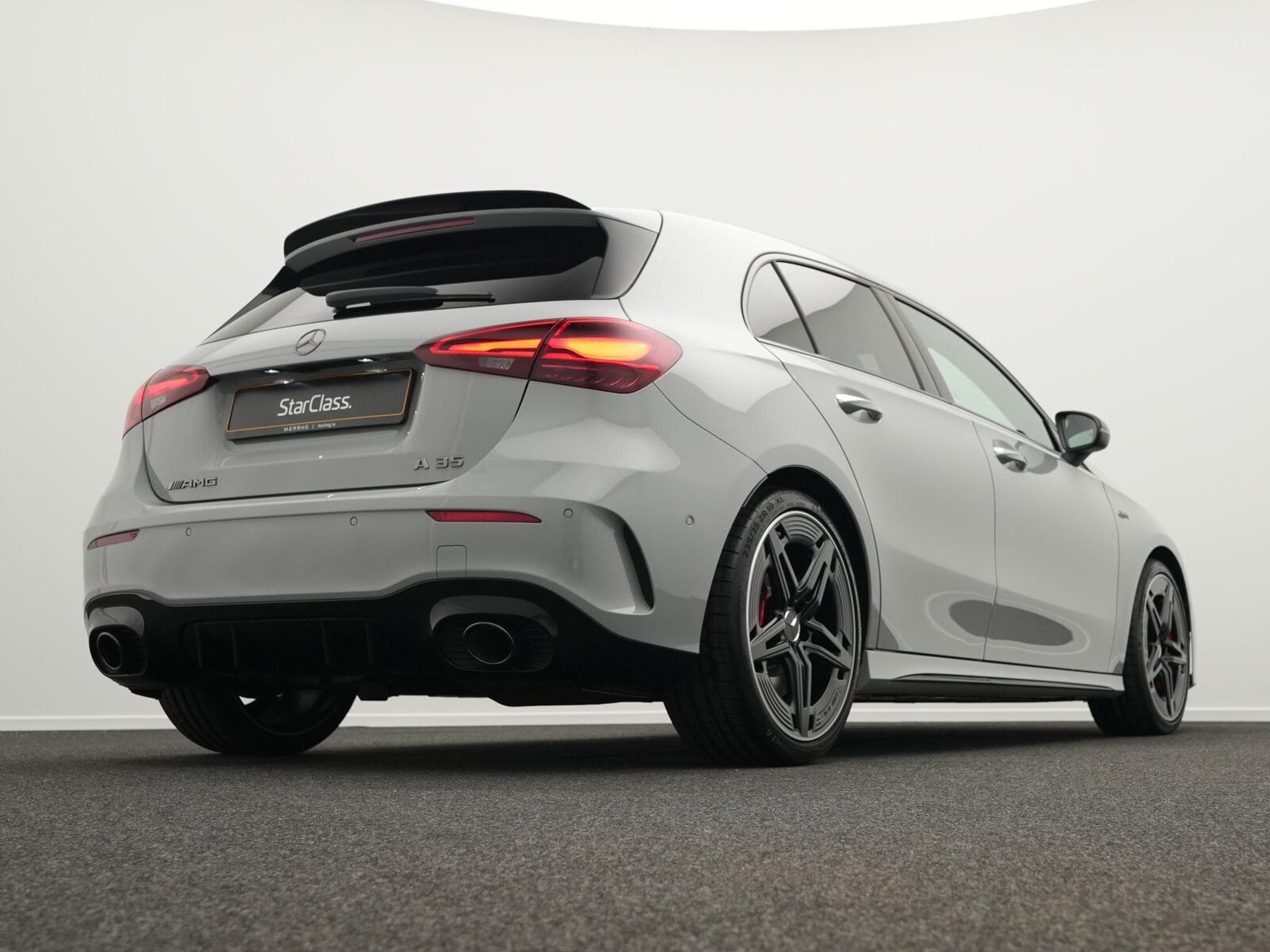 Mercedes A 35 AMG Mercedes-AMG A 35 4MATIC Kompaktlimousine Multi+Kamera+Night (2025) - Foto 9