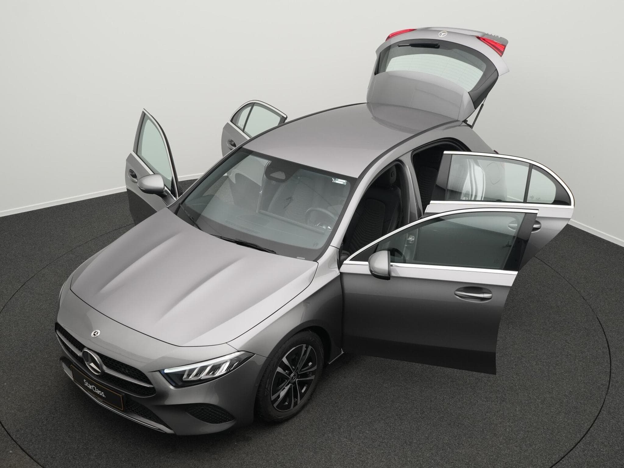 Mercedes A 180 d (2024) - Photo 12